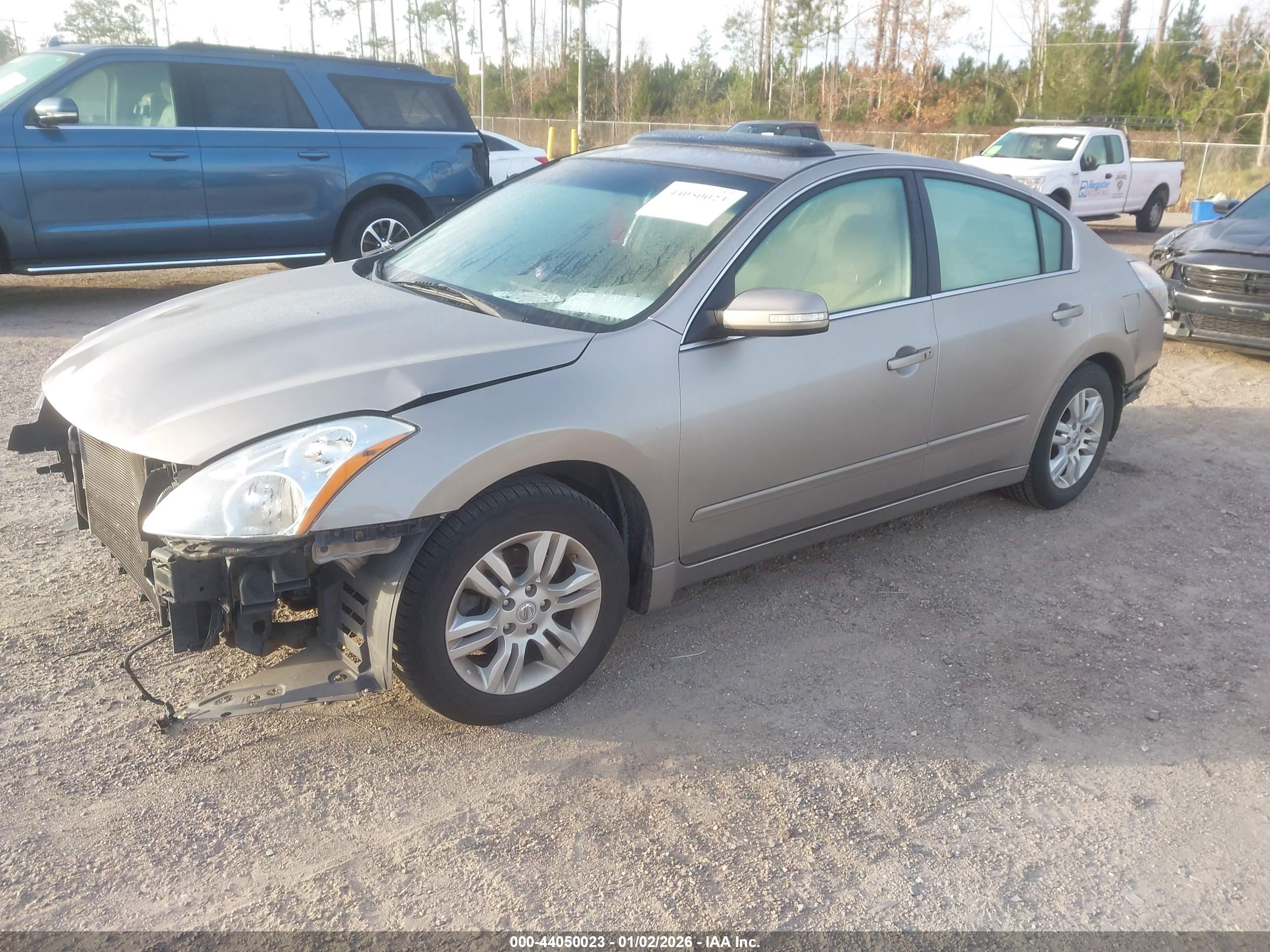 NISSAN ALTIMA image 2