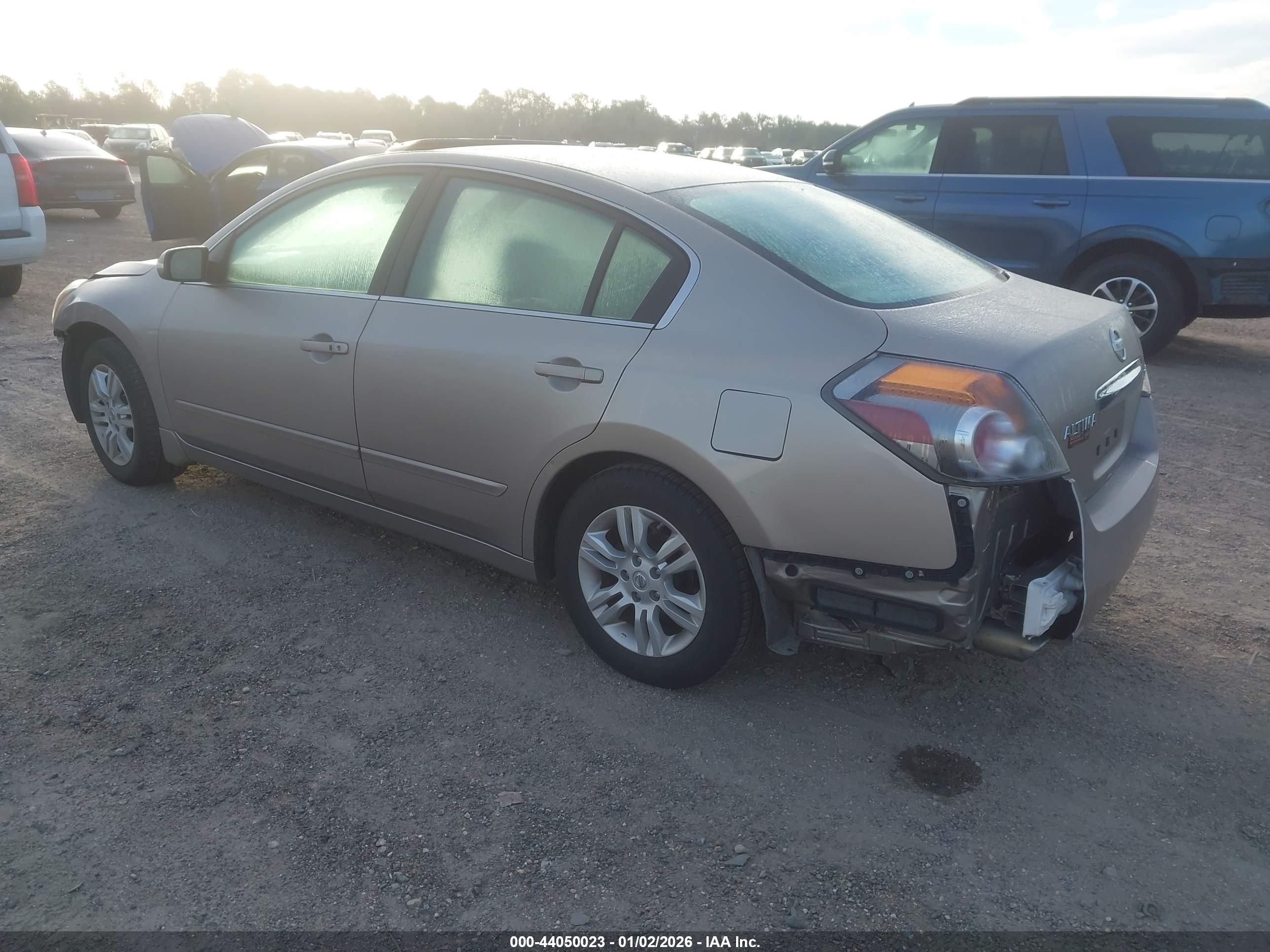 NISSAN ALTIMA image 3
