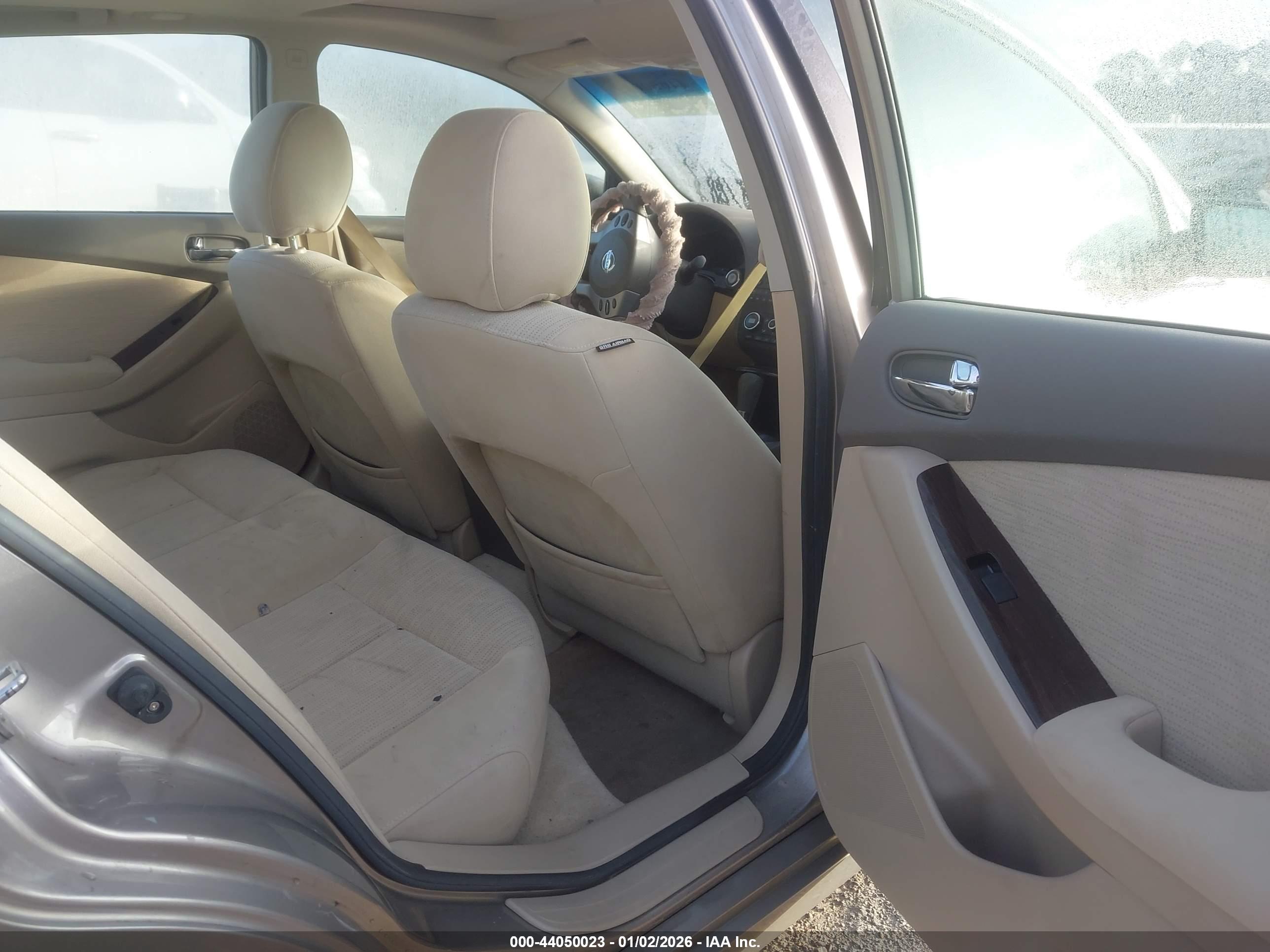 NISSAN ALTIMA image 8