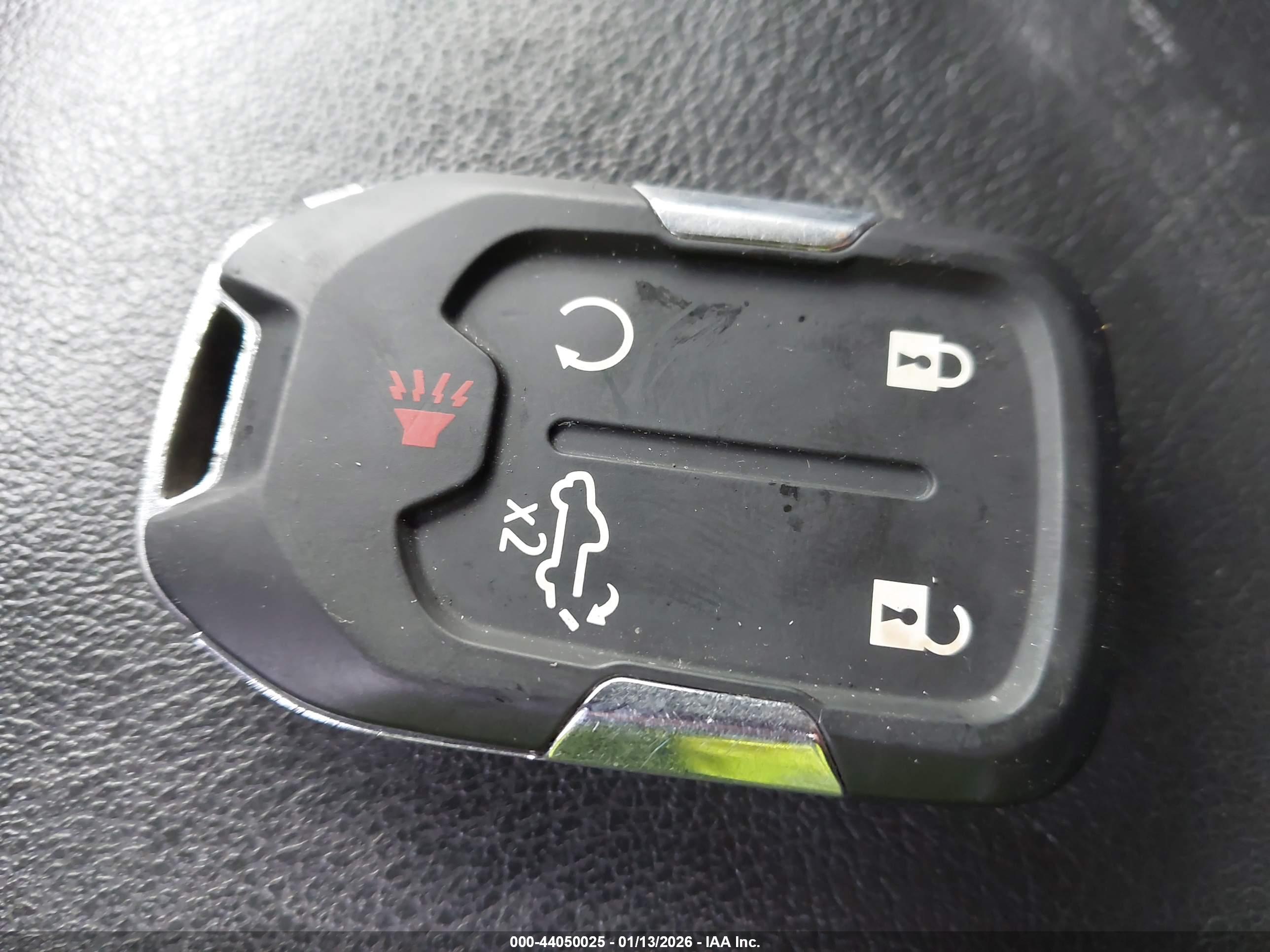 CHEVROLET SILVERADO image 11