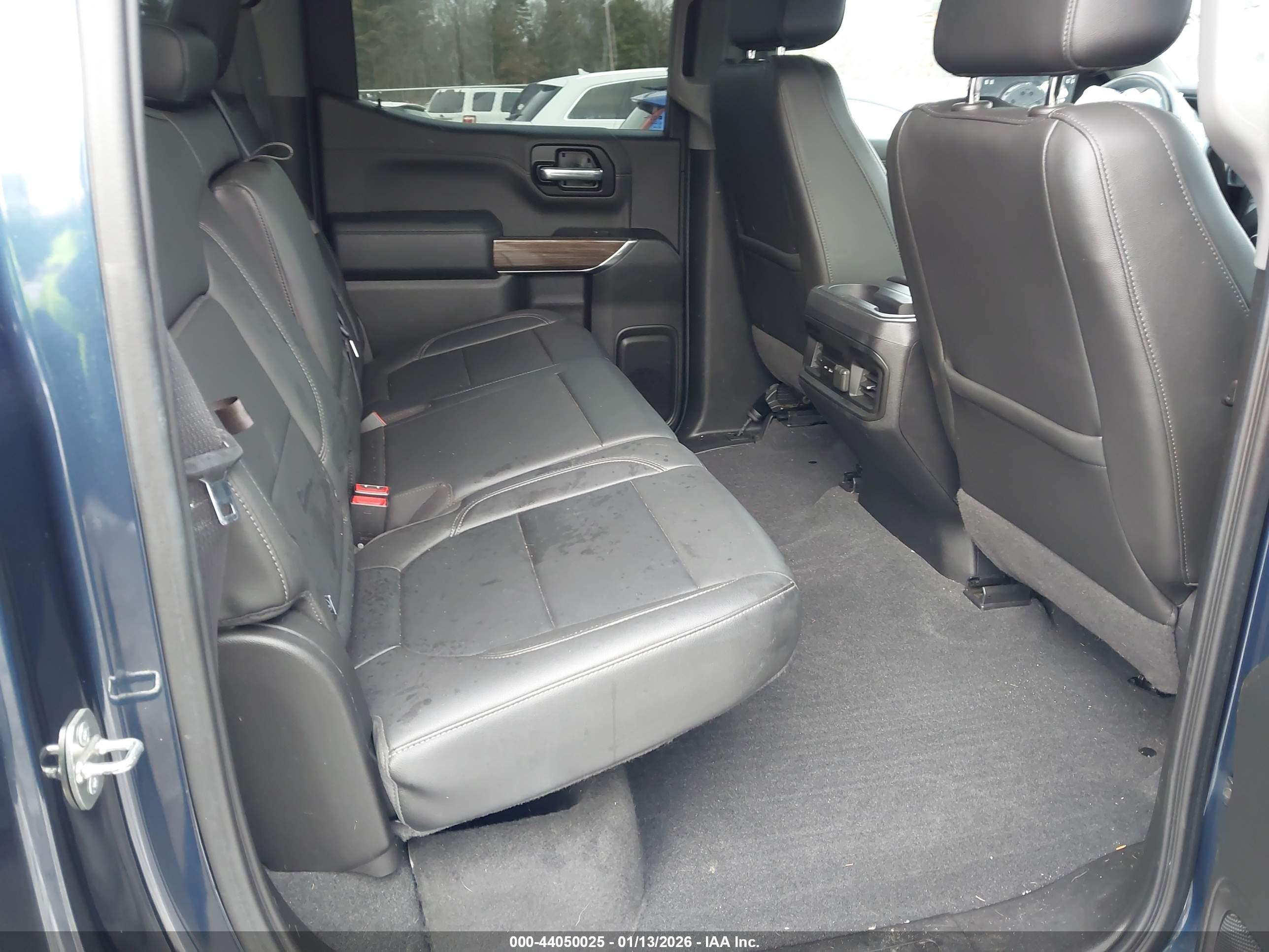 CHEVROLET SILVERADO image 8
