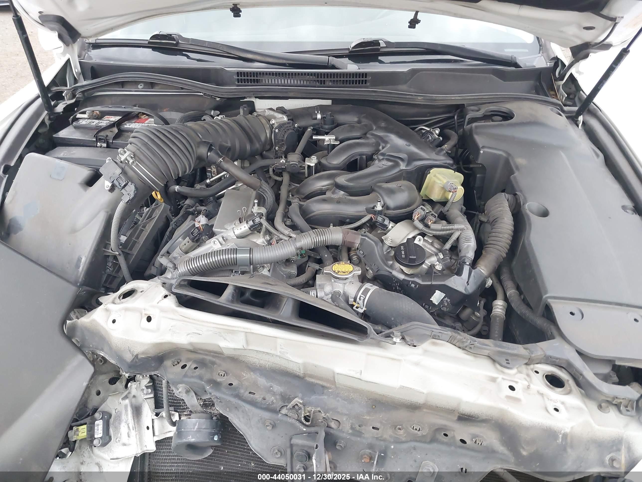 LEXUS IS image 10