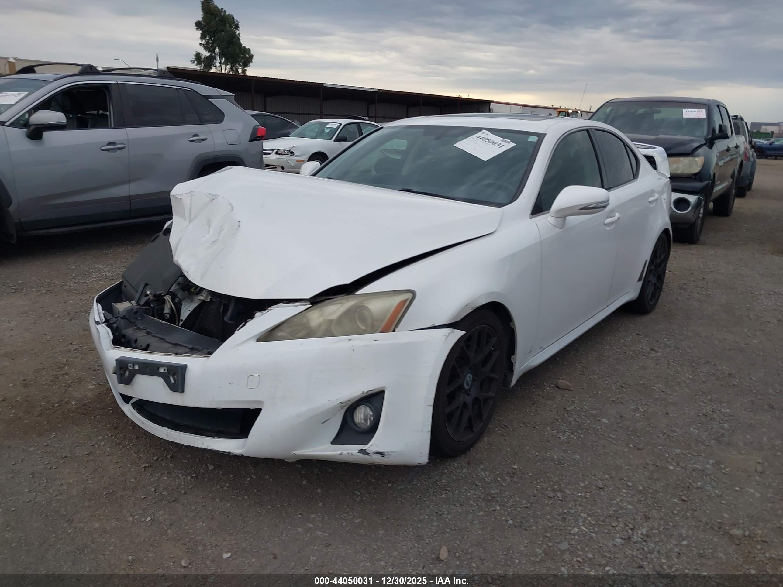 LEXUS IS image 2