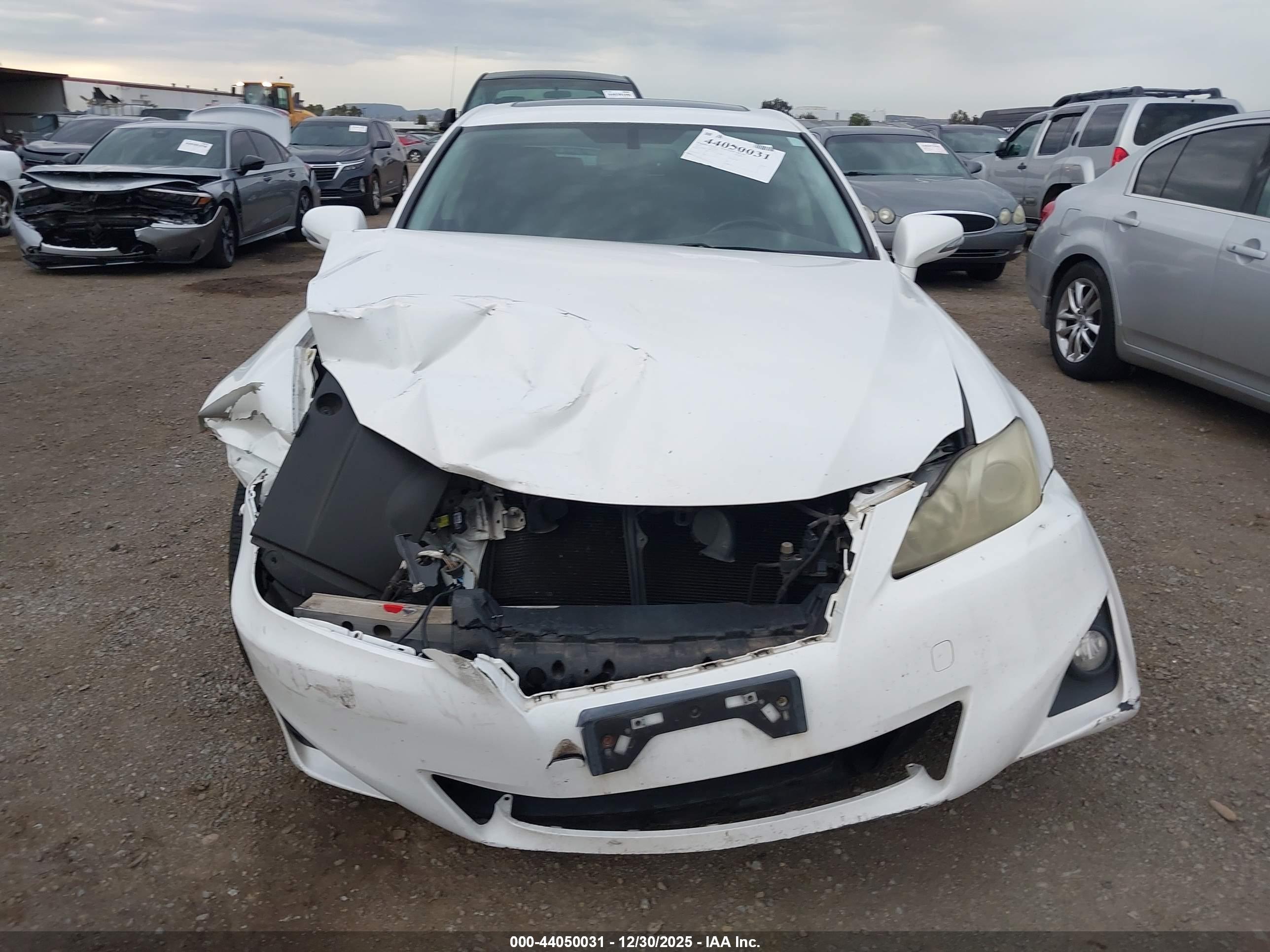 LEXUS IS image 6