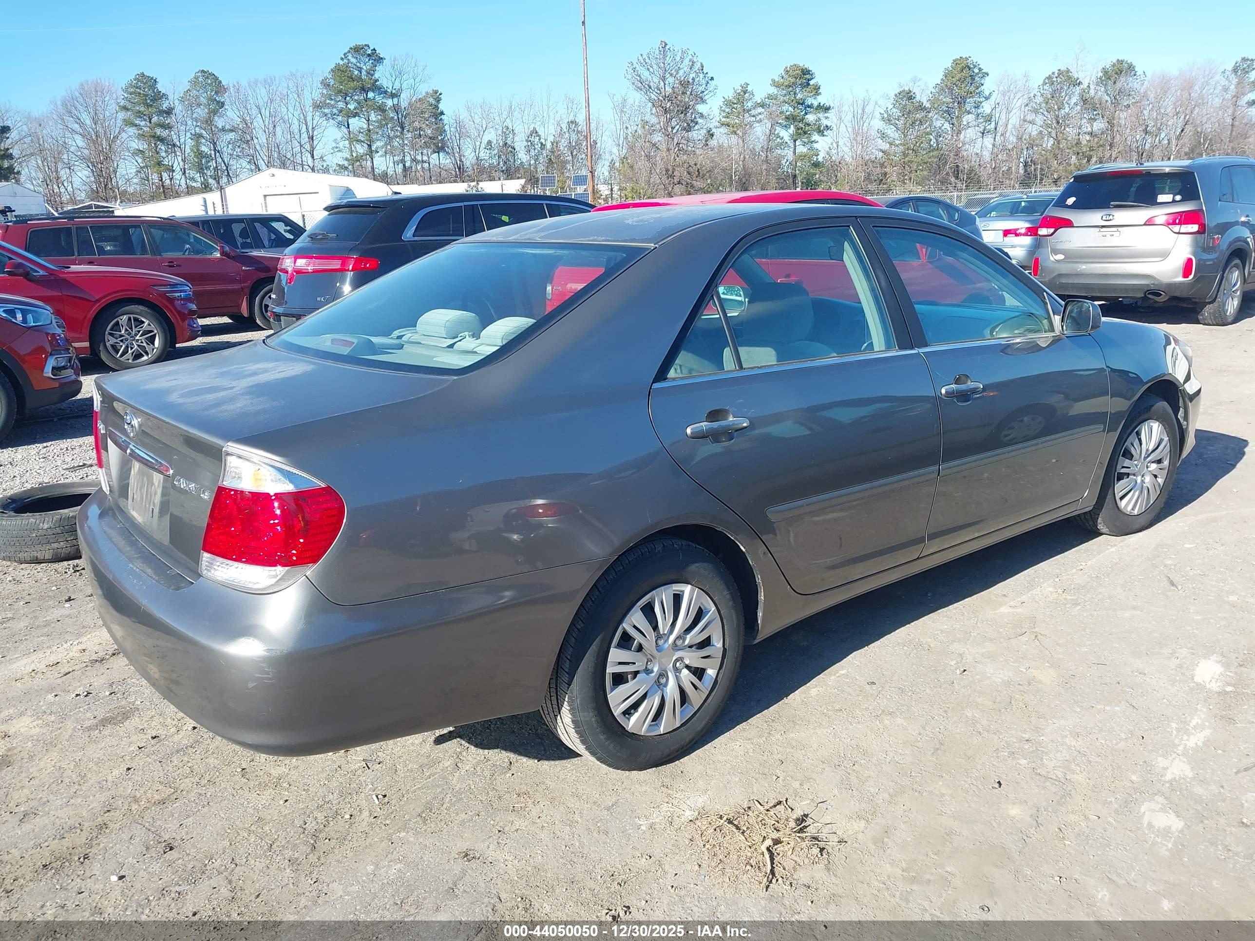 TOYOTA CAMRY image 4