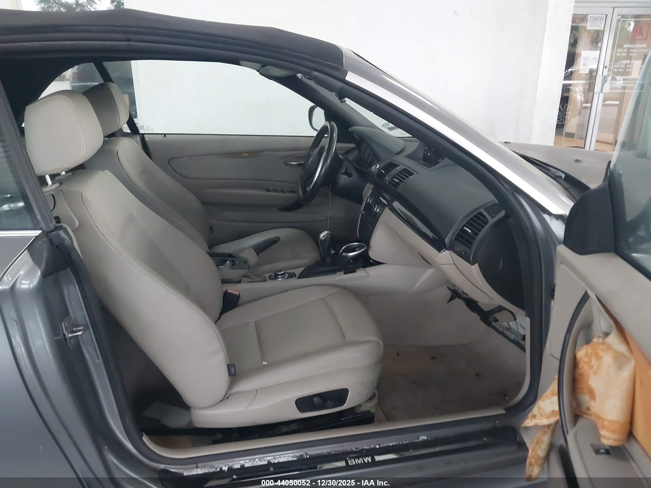 BMW 128I image 5