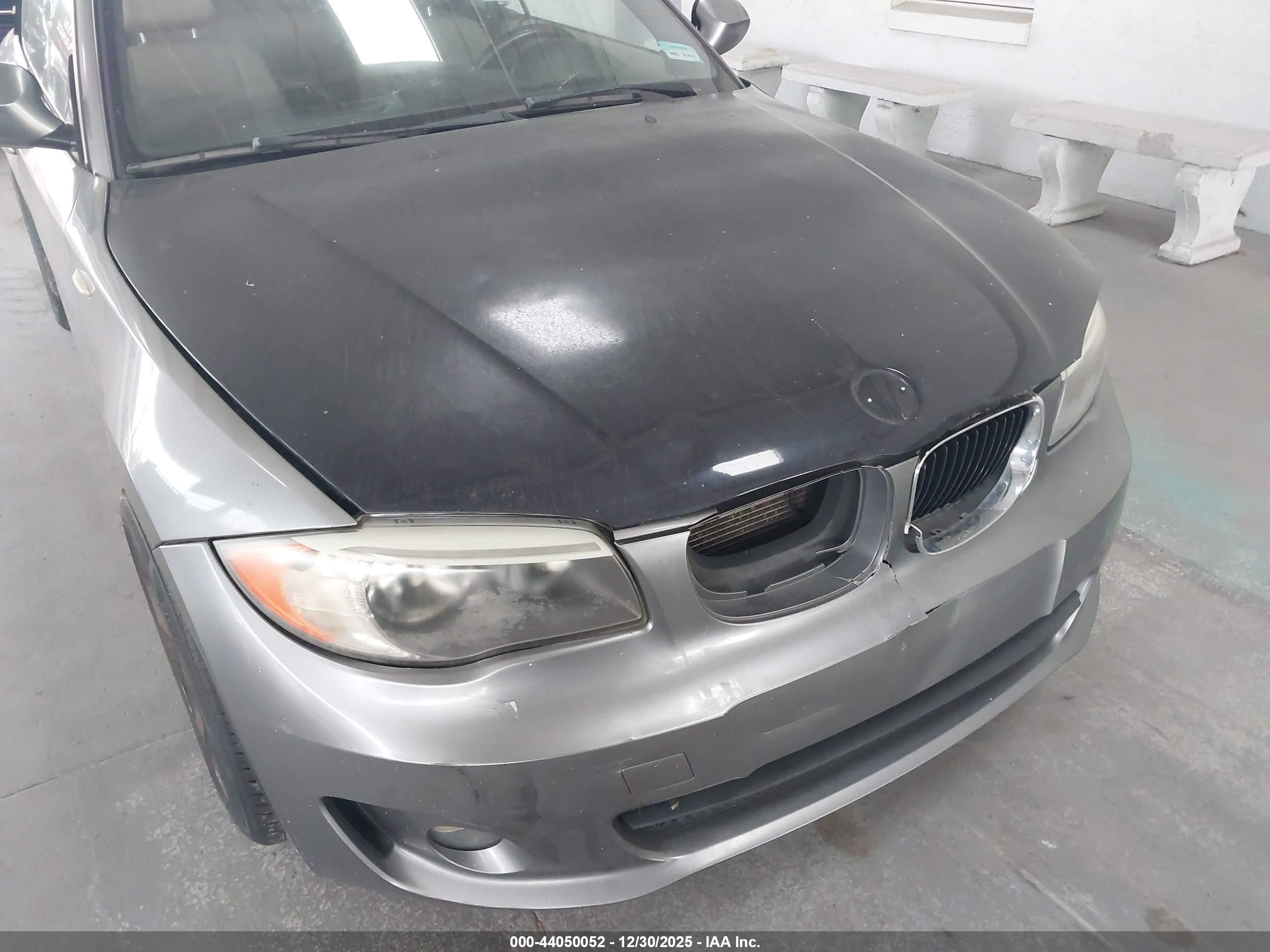 BMW 128I image 6
