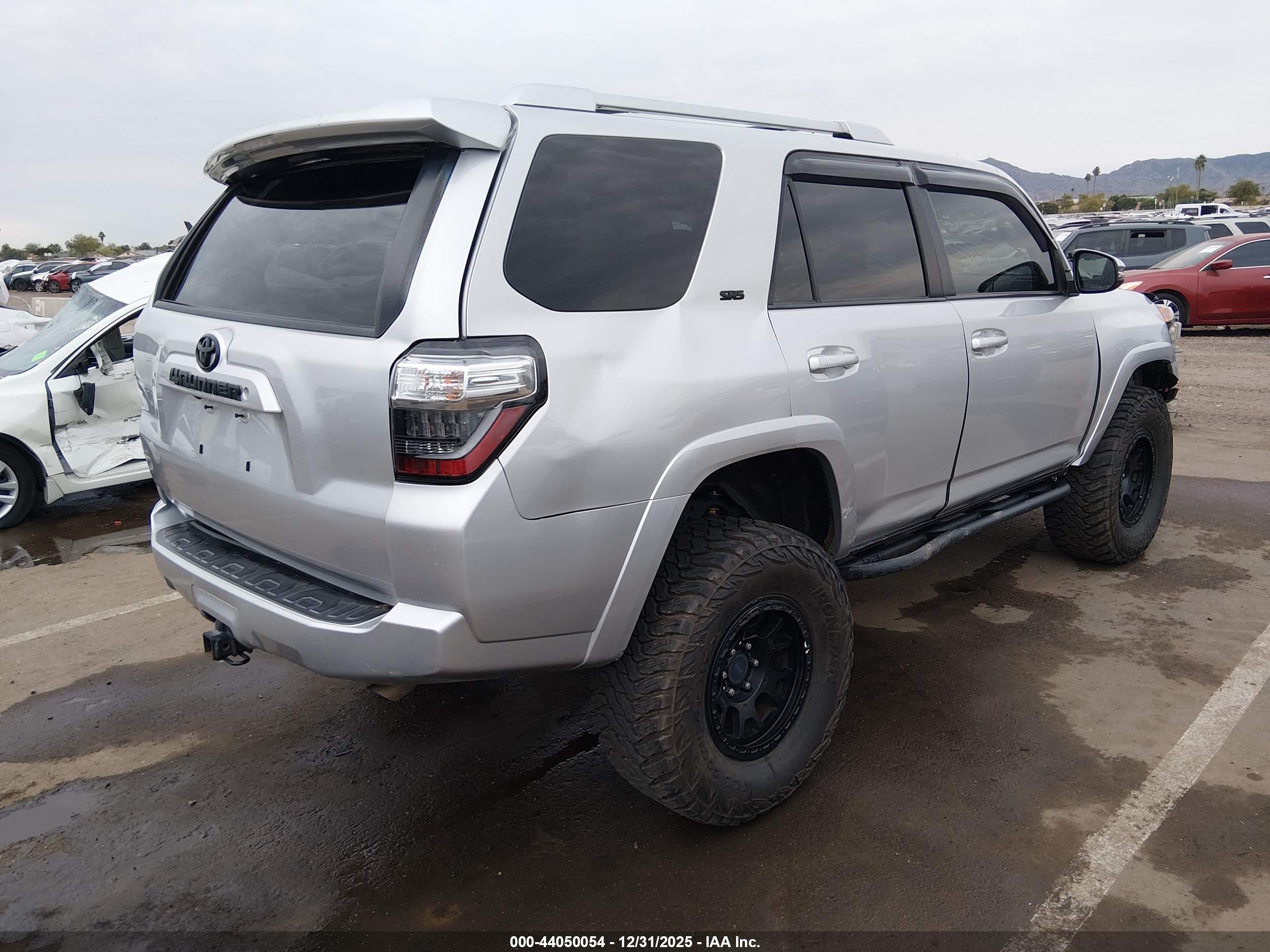 TOYOTA 4RUNNER image 4