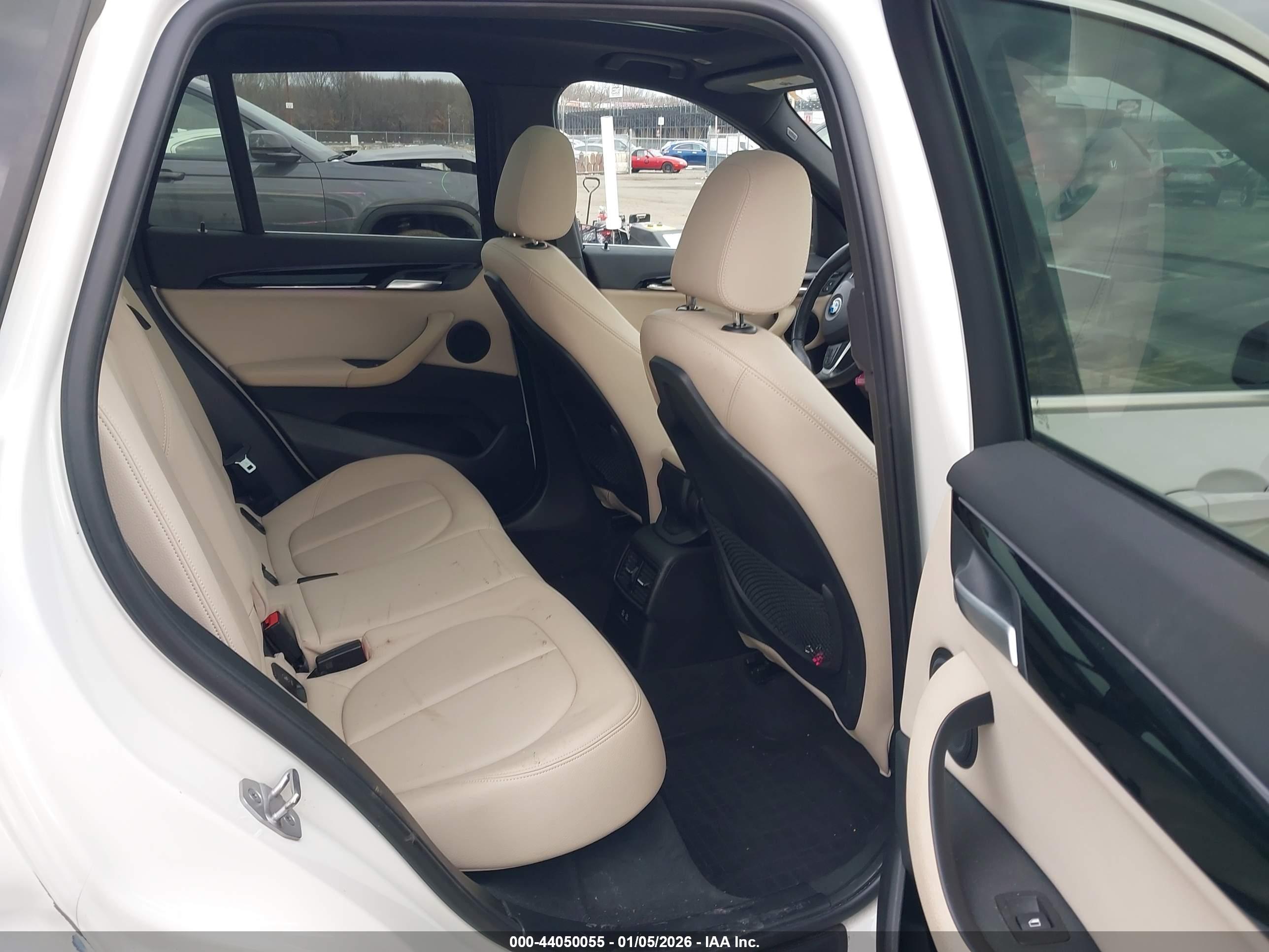 BMW X1 image 8