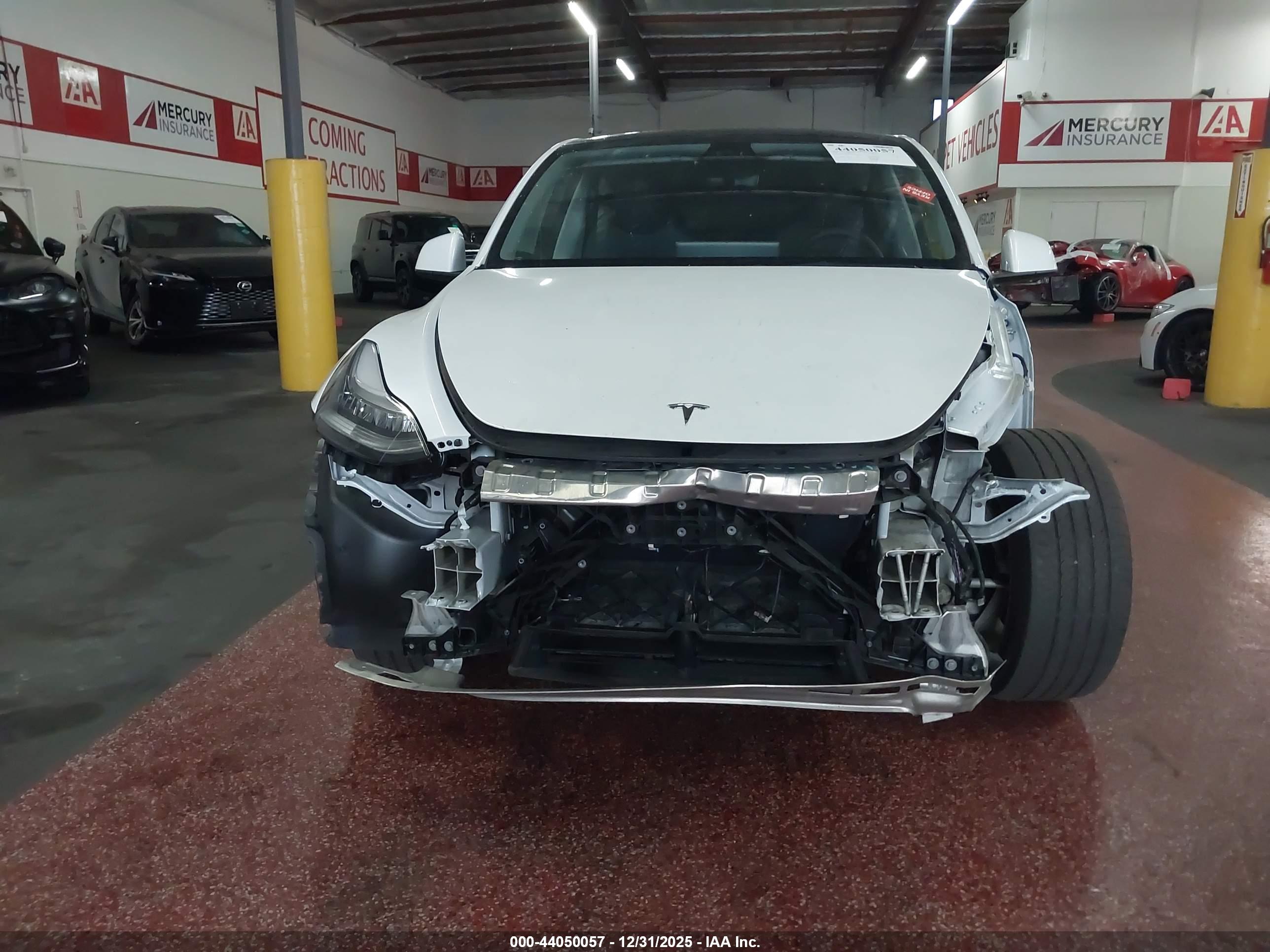 TESLA MODEL image 6