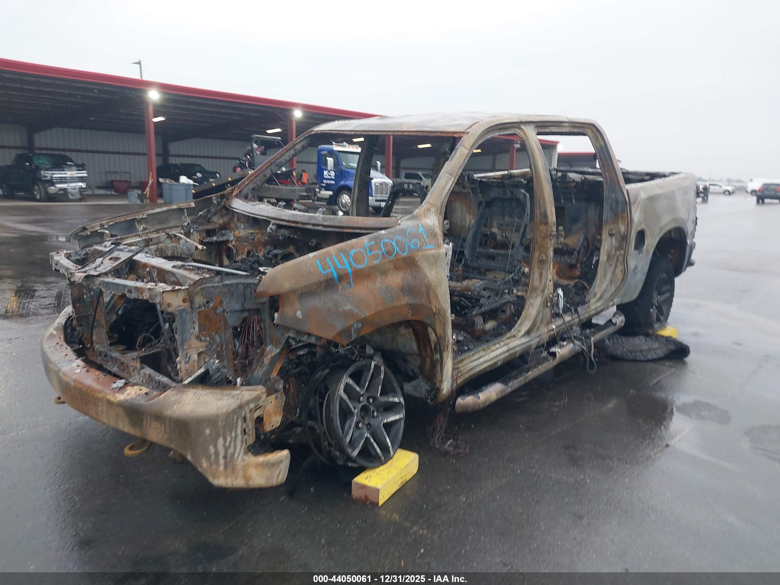 CHEVROLET SILVERADO image 6