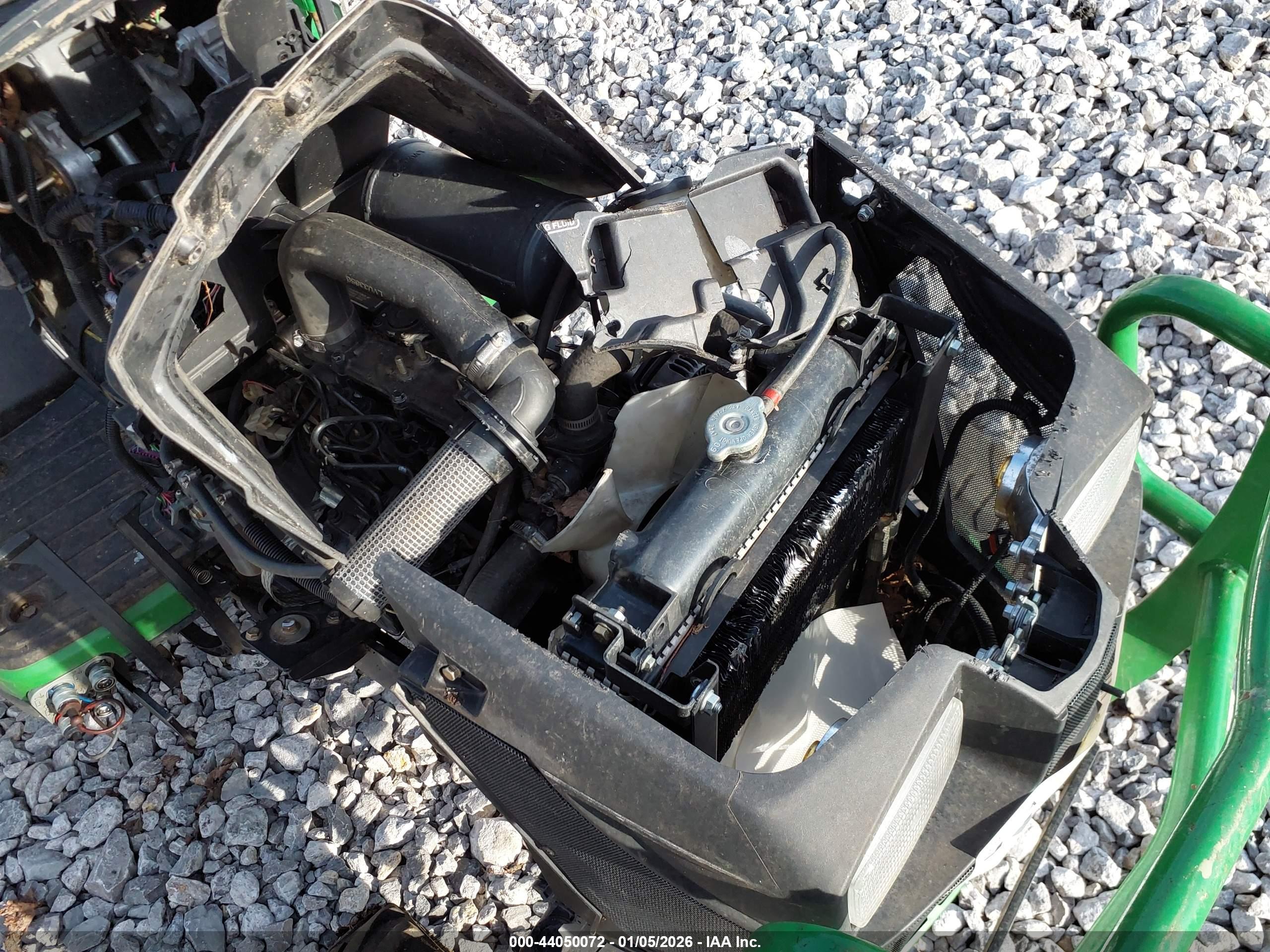 JOHN DEERE image 6