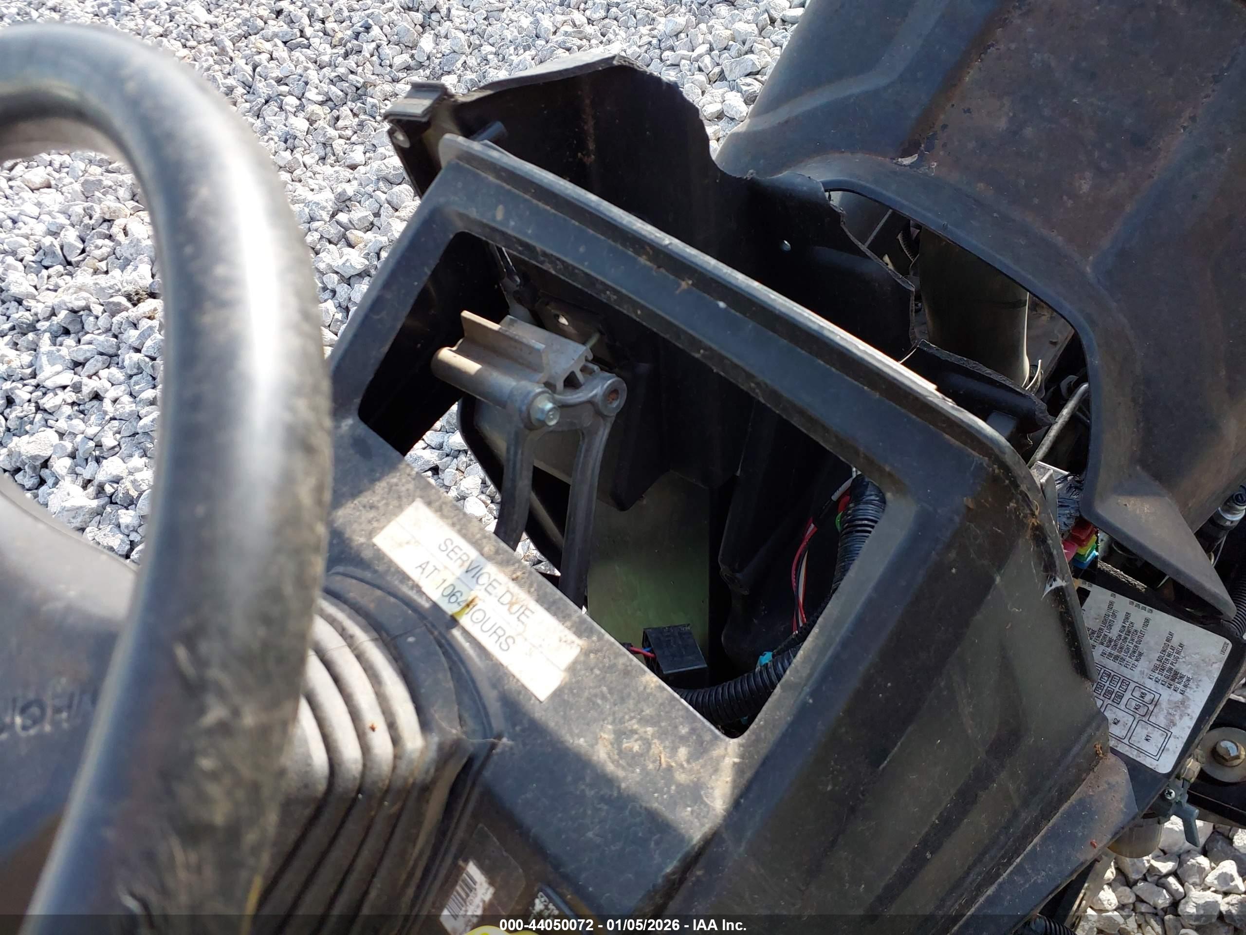 JOHN DEERE image 7