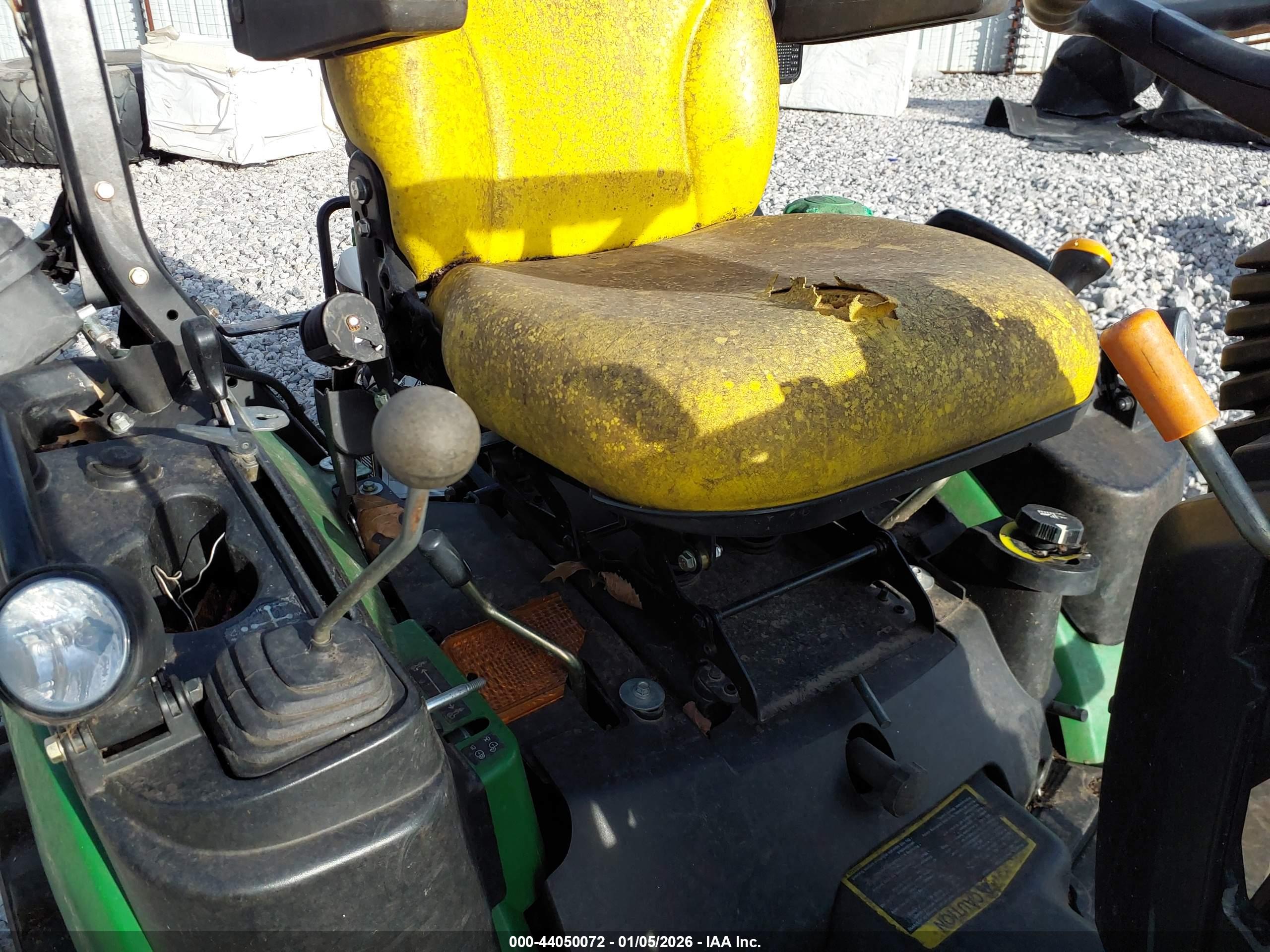 JOHN DEERE image 8