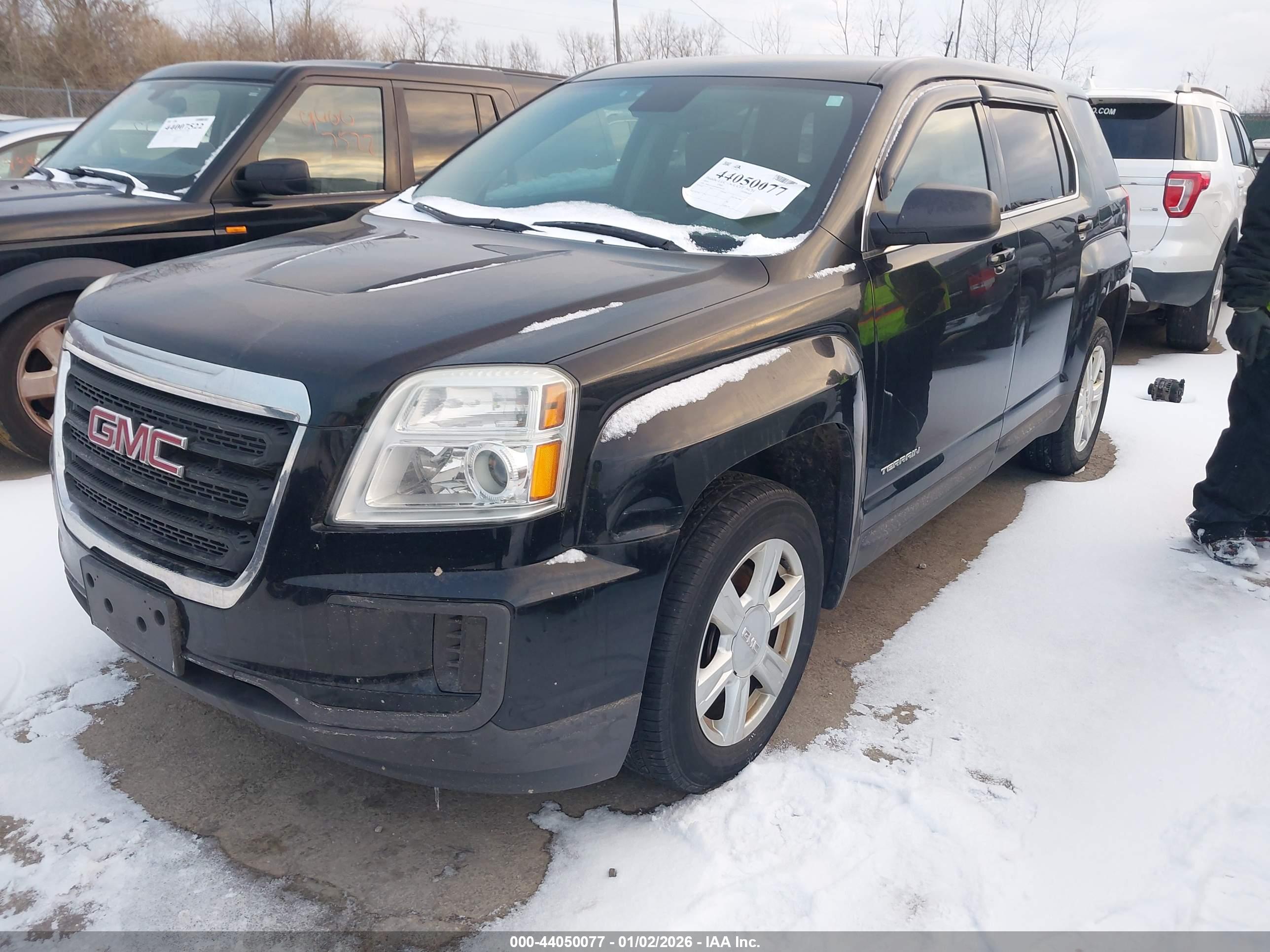 GMC TERRAIN image 2