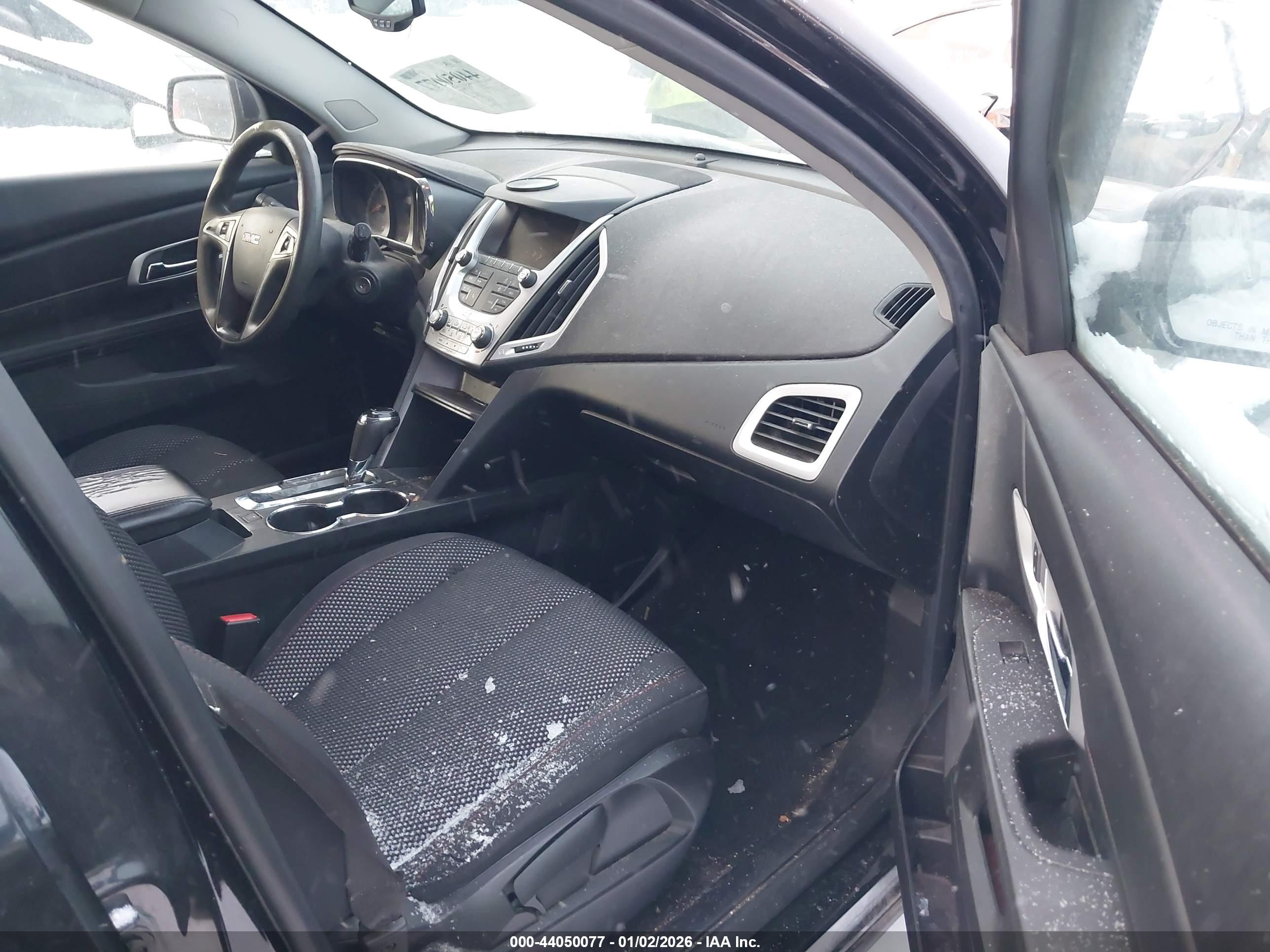GMC TERRAIN image 5