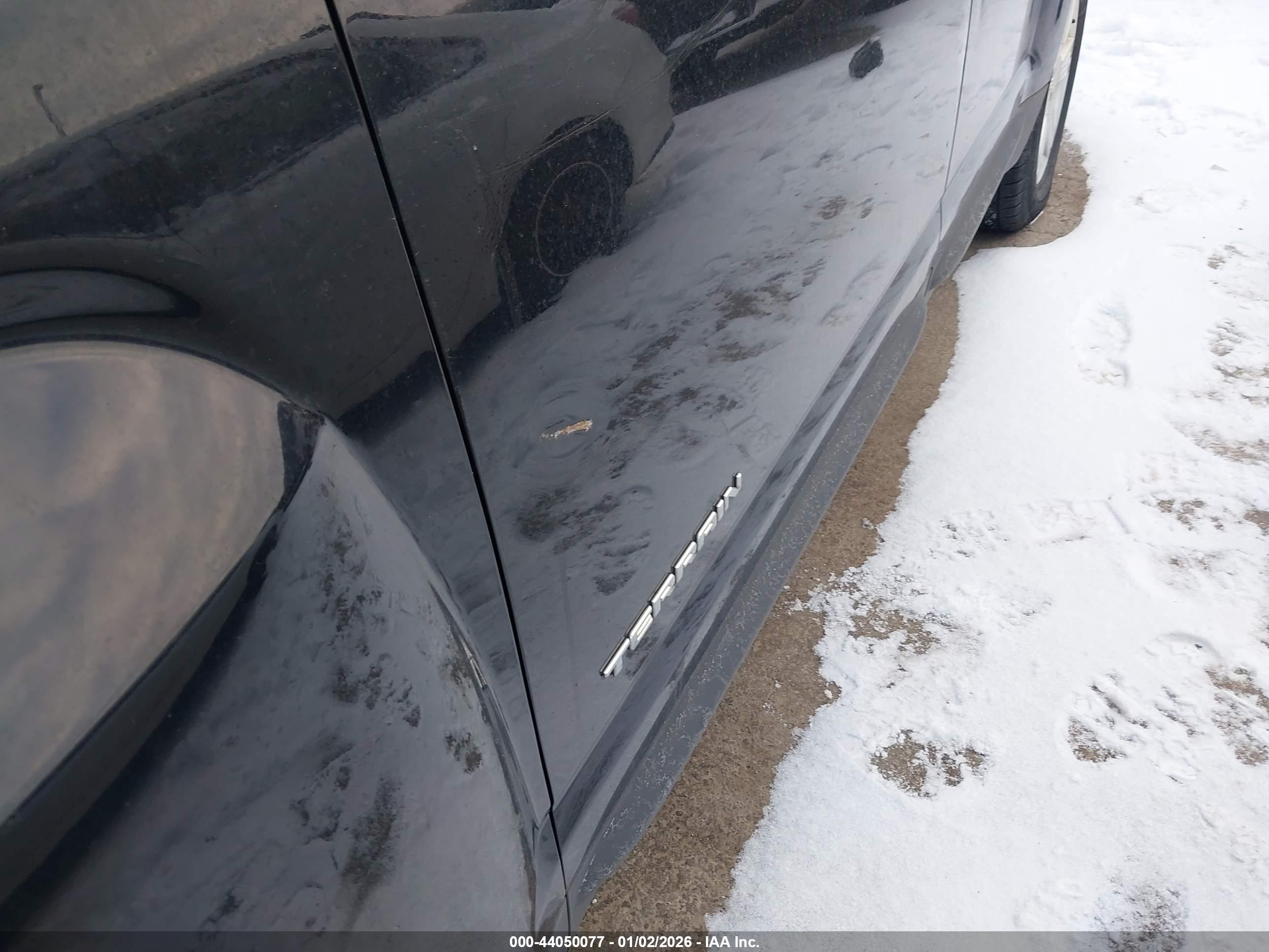 GMC TERRAIN image 6