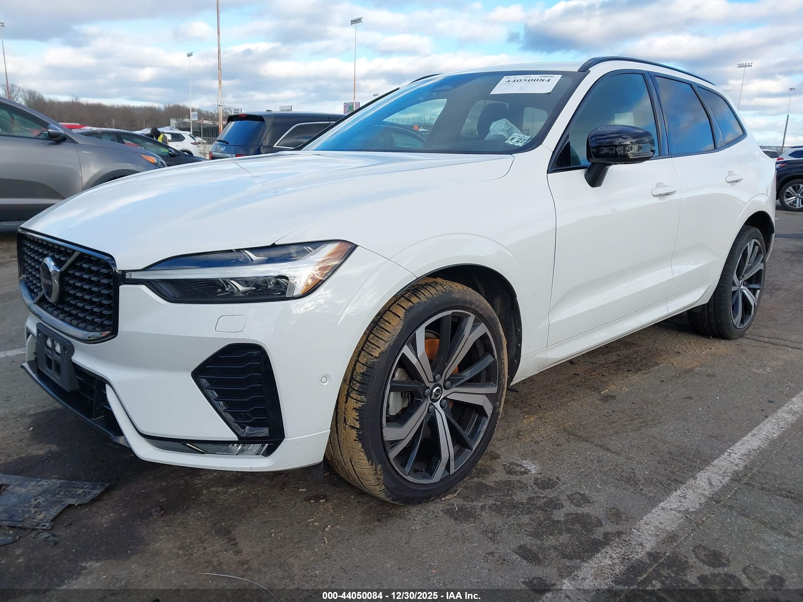 VOLVO XC60 image 2