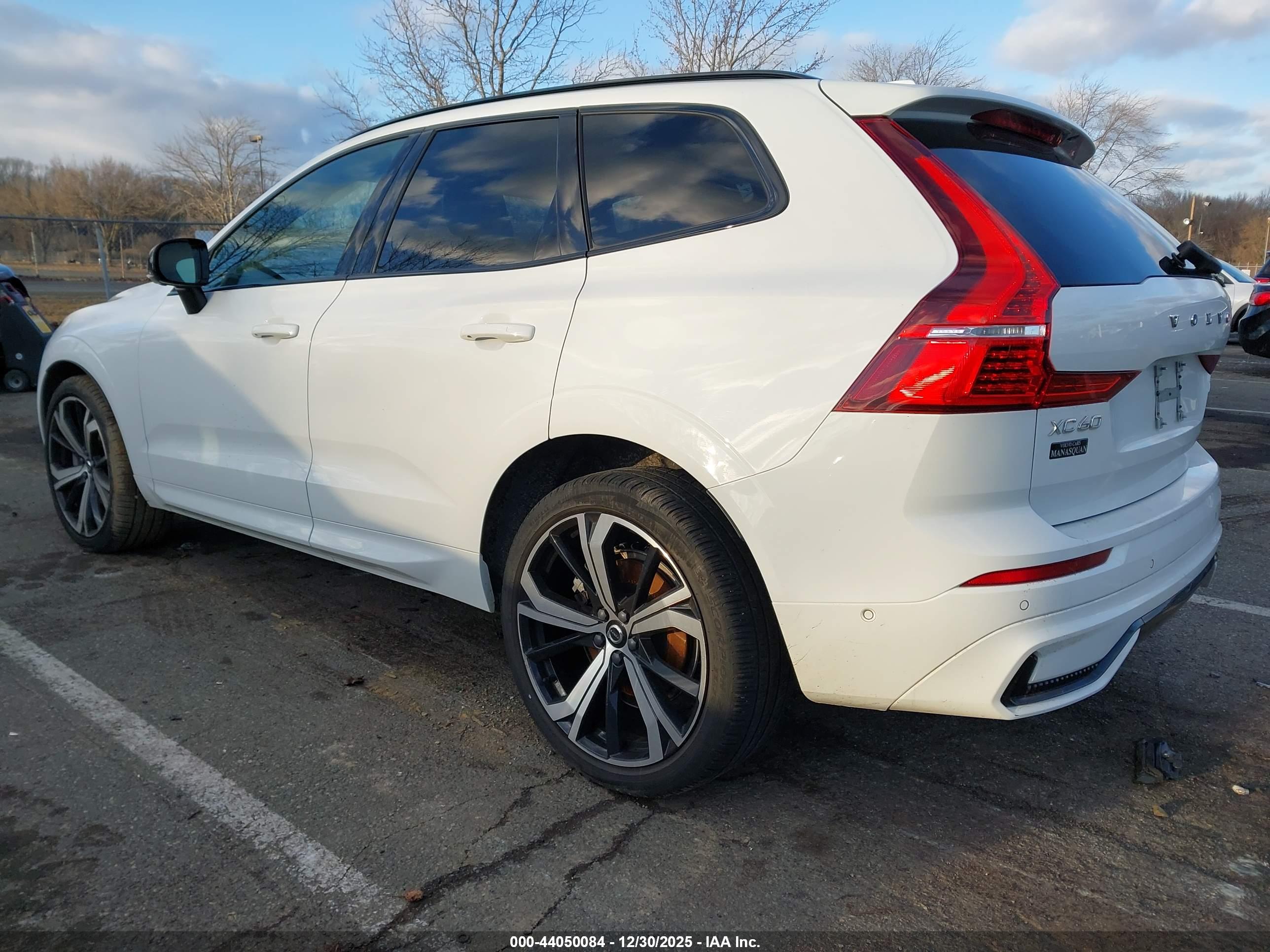 VOLVO XC60 image 3