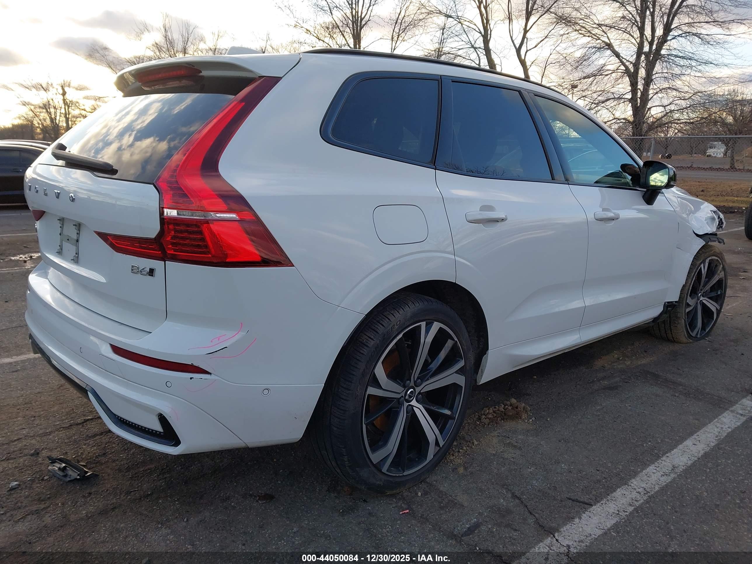 VOLVO XC60 image 4