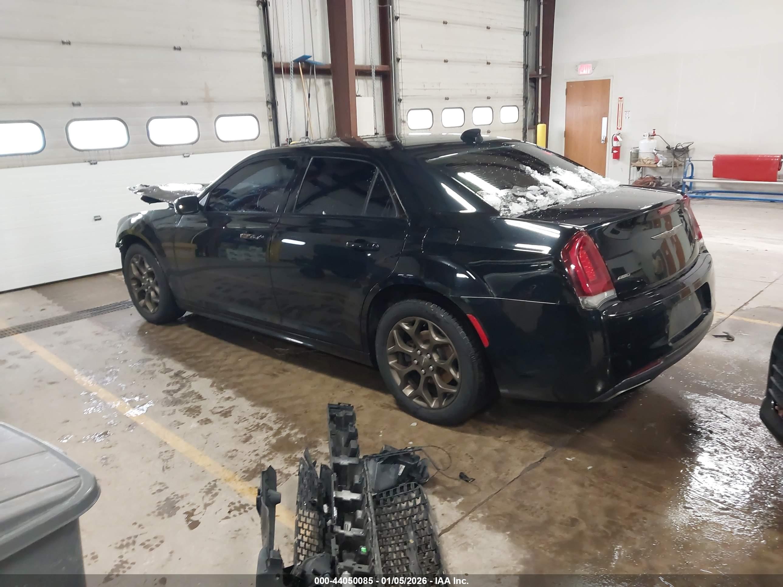CHRYSLER 300 image 3