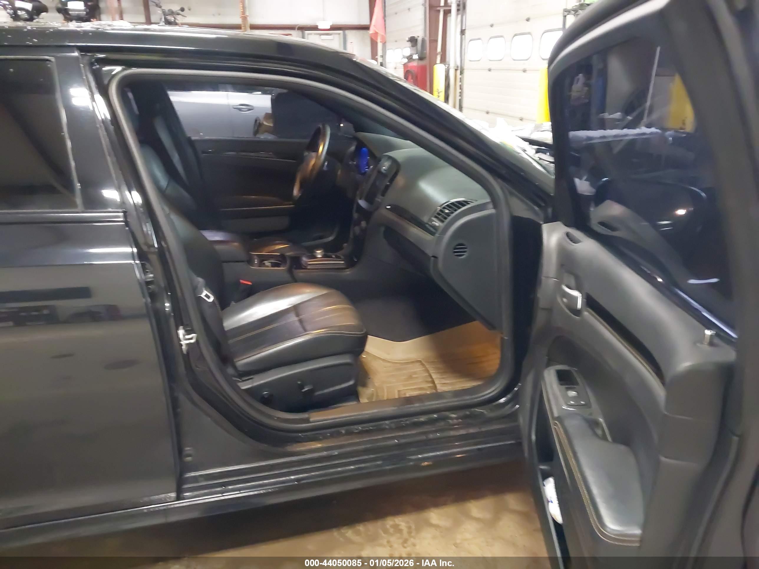 CHRYSLER 300 image 5