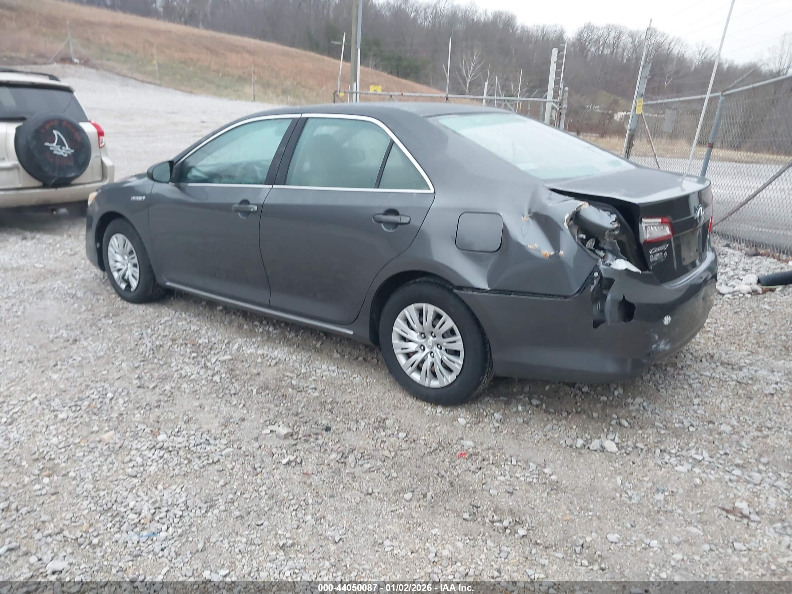 TOYOTA CAMRY image 3