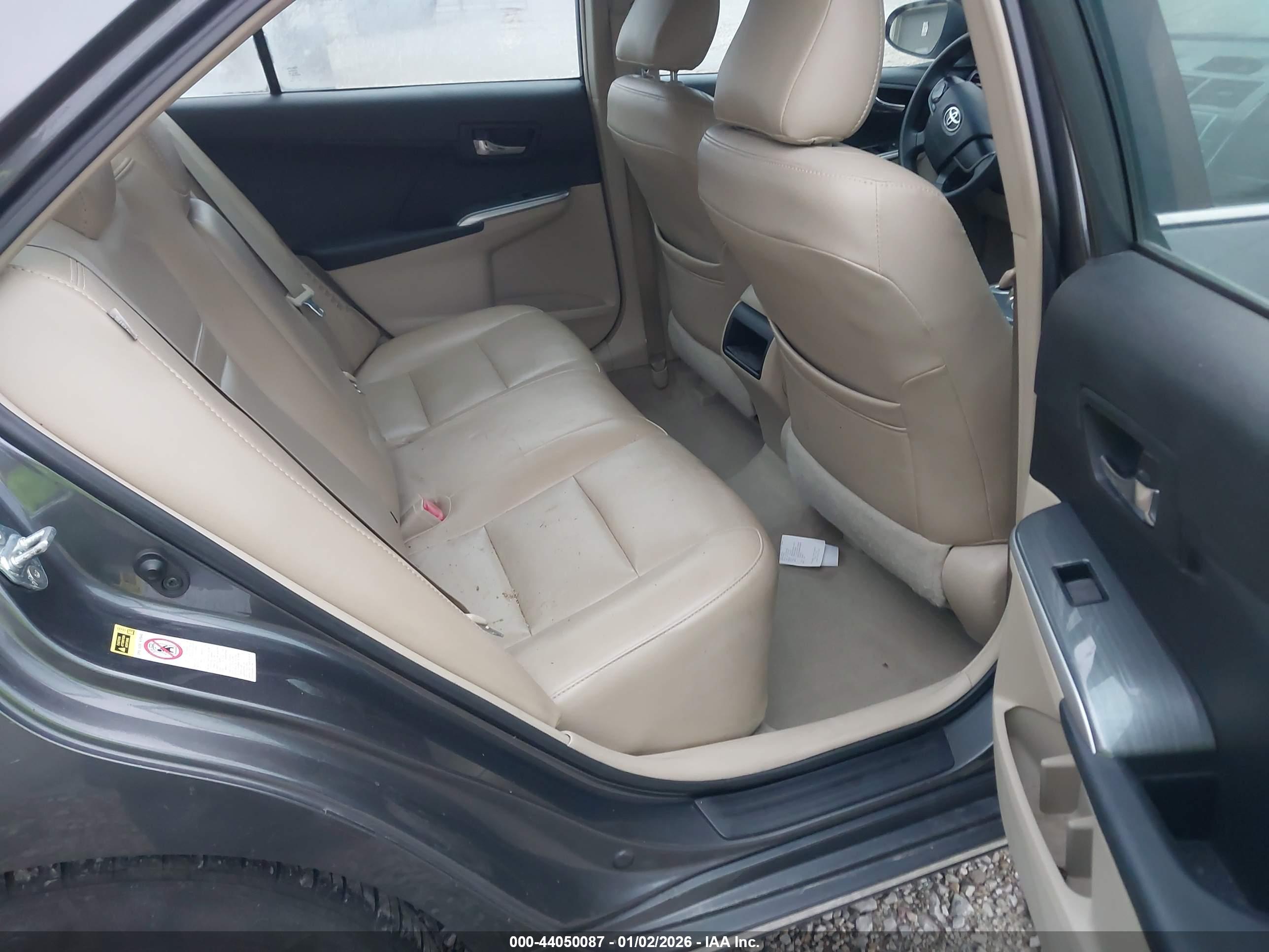 TOYOTA CAMRY image 8
