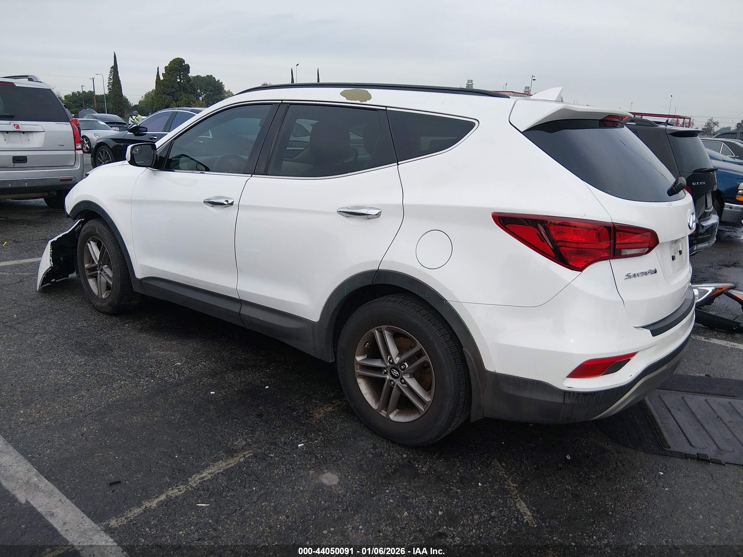HYUNDAI SANTA image 3