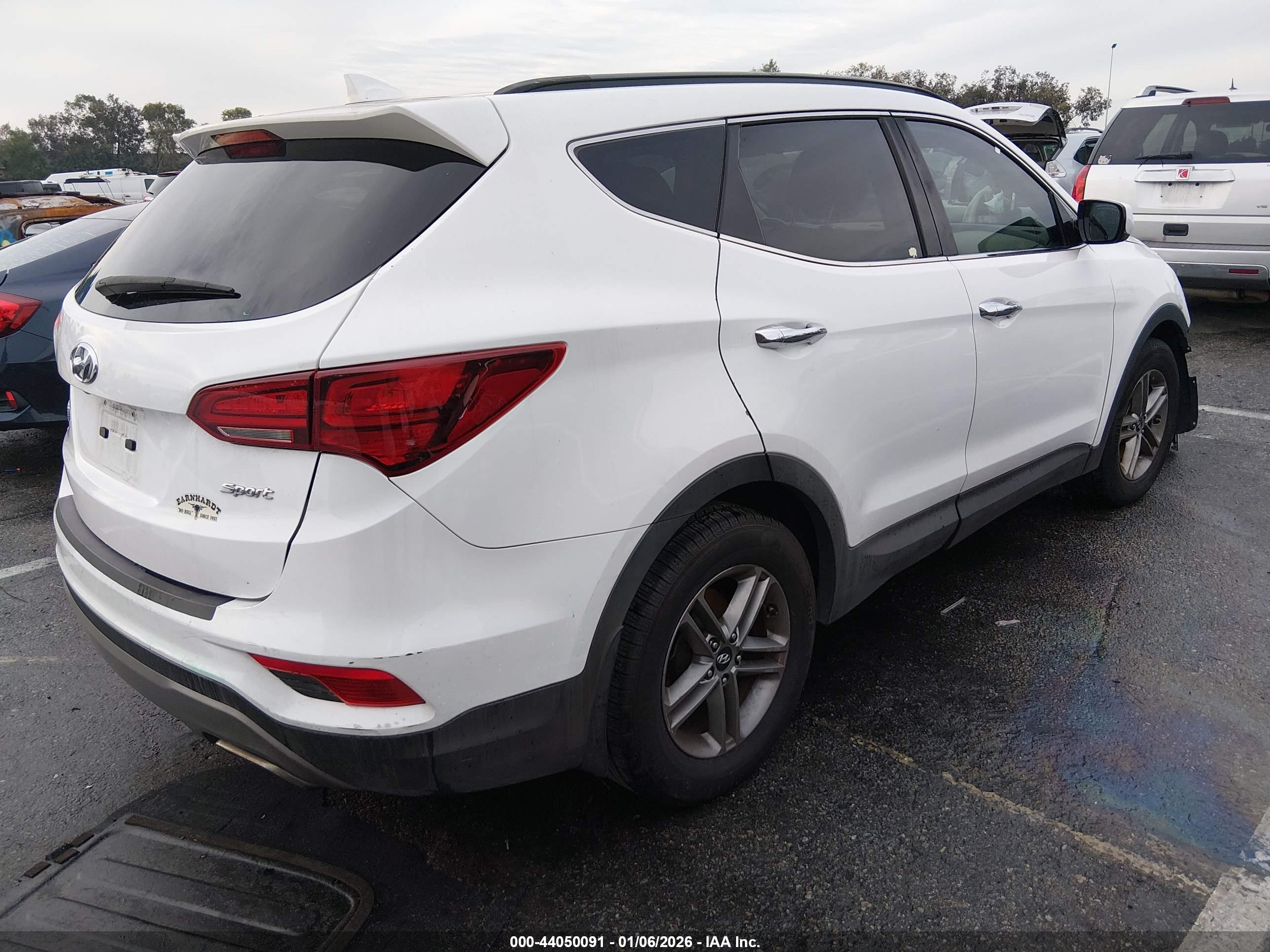 HYUNDAI SANTA image 4