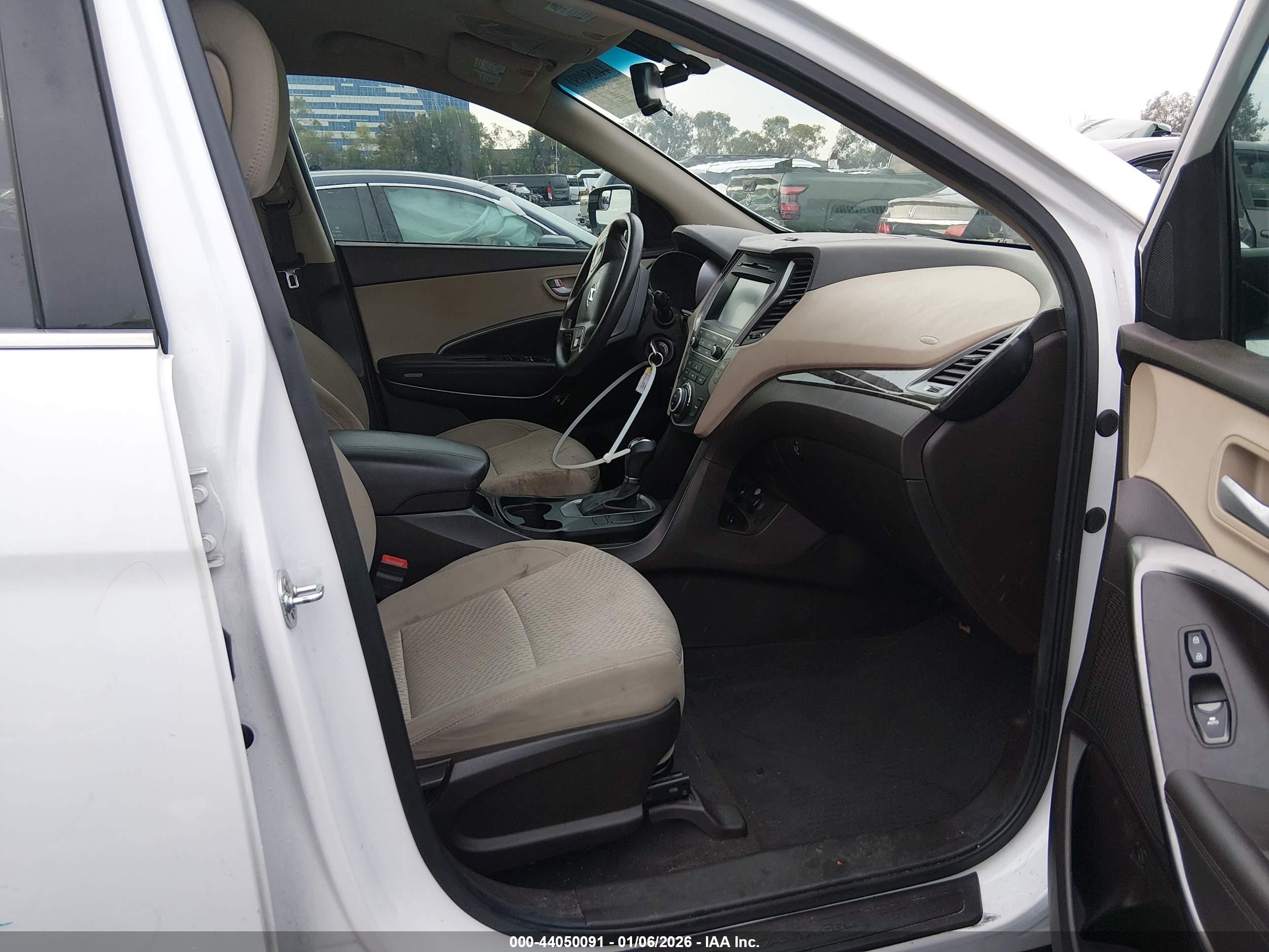 HYUNDAI SANTA image 5