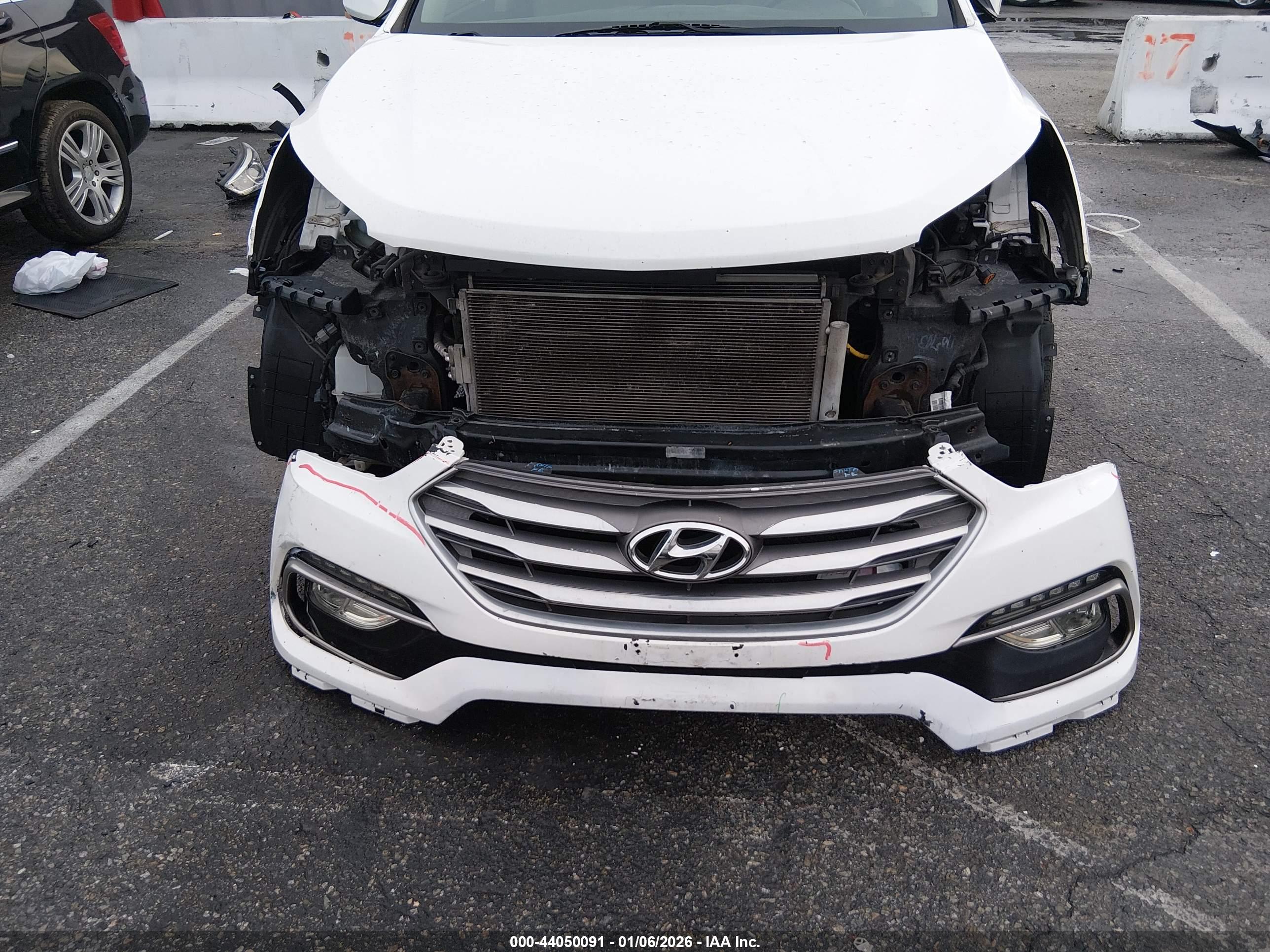 HYUNDAI SANTA image 6