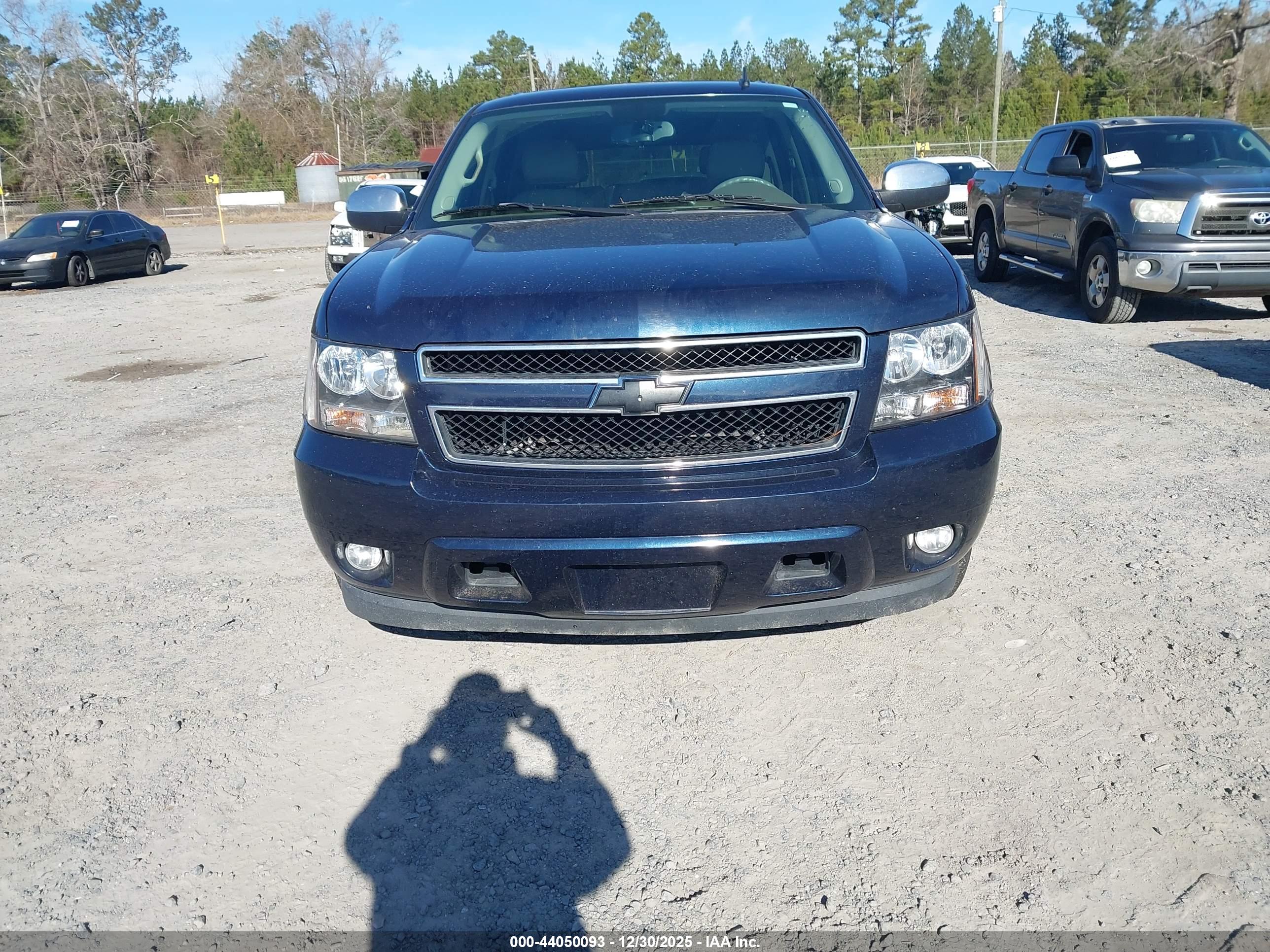 CHEVROLET TAHOE image 6