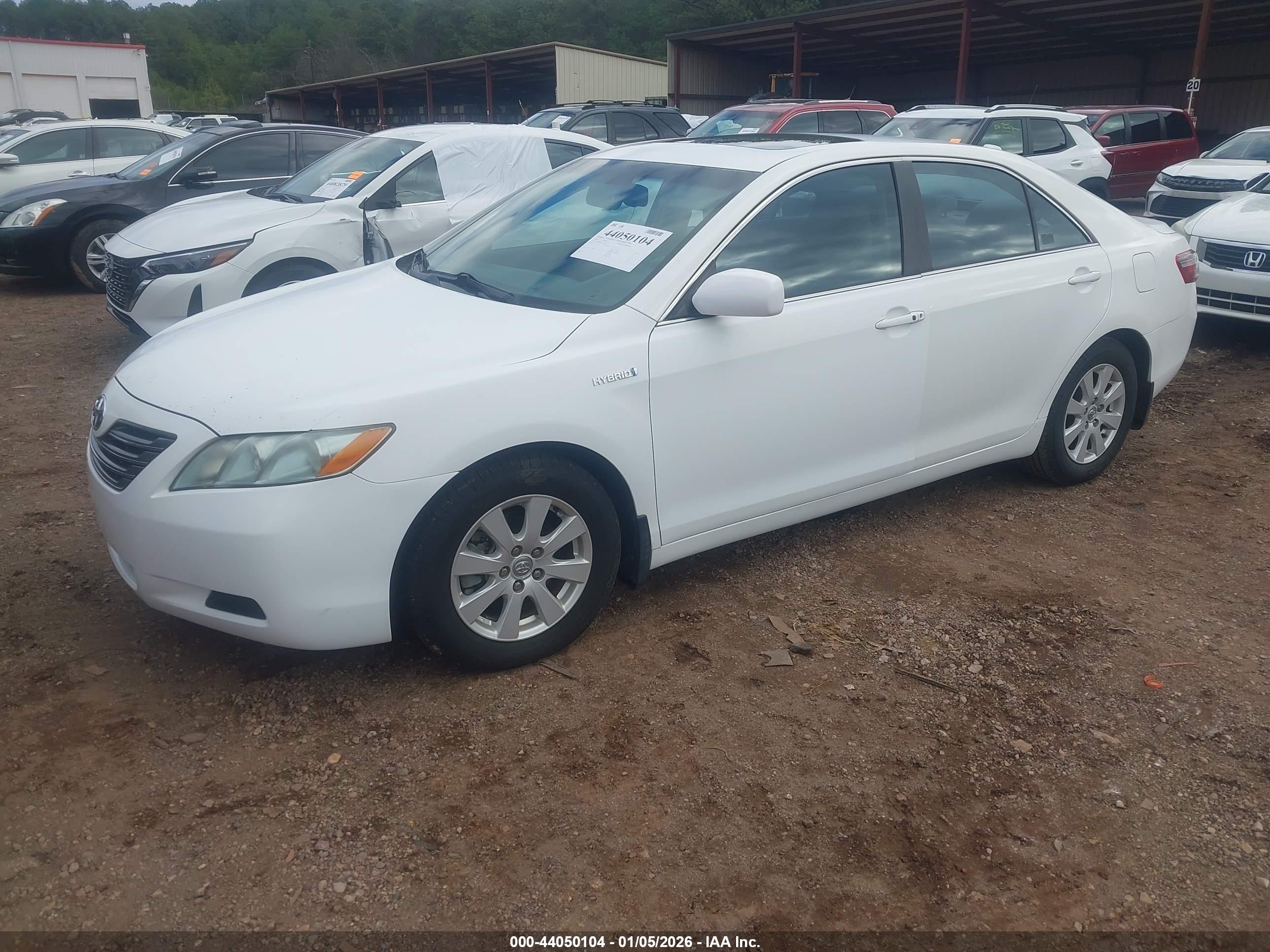 TOYOTA CAMRY image 2