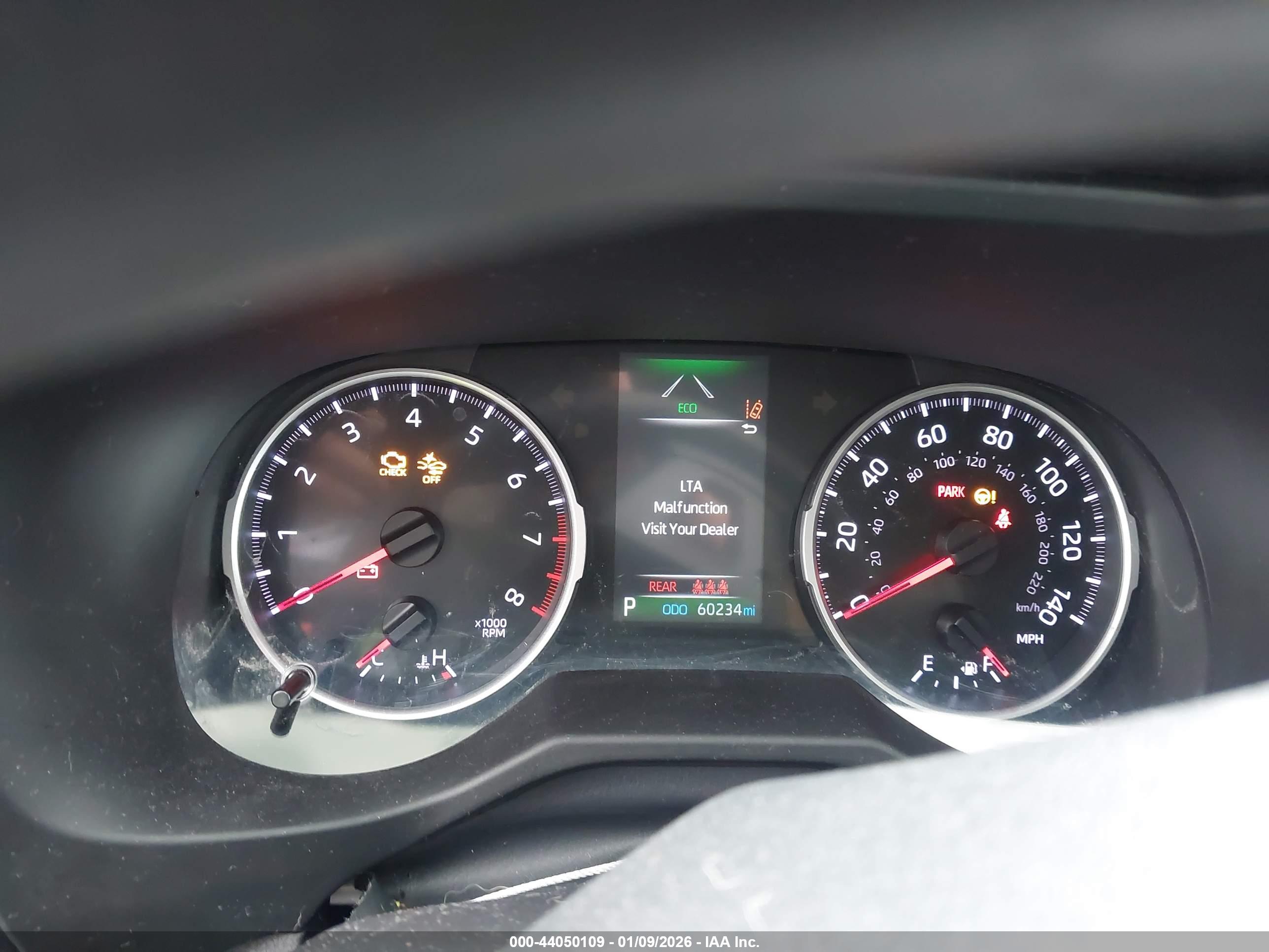TOYOTA RAV4 image 7