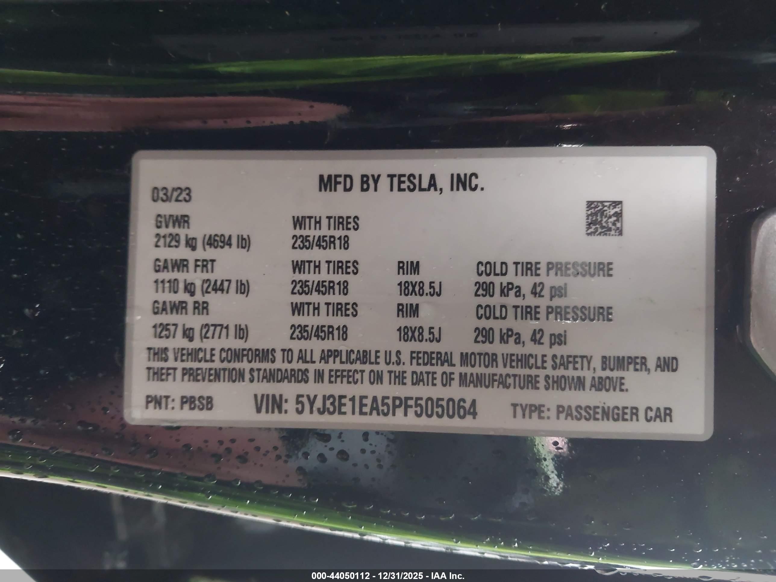 TESLA MODEL image 9