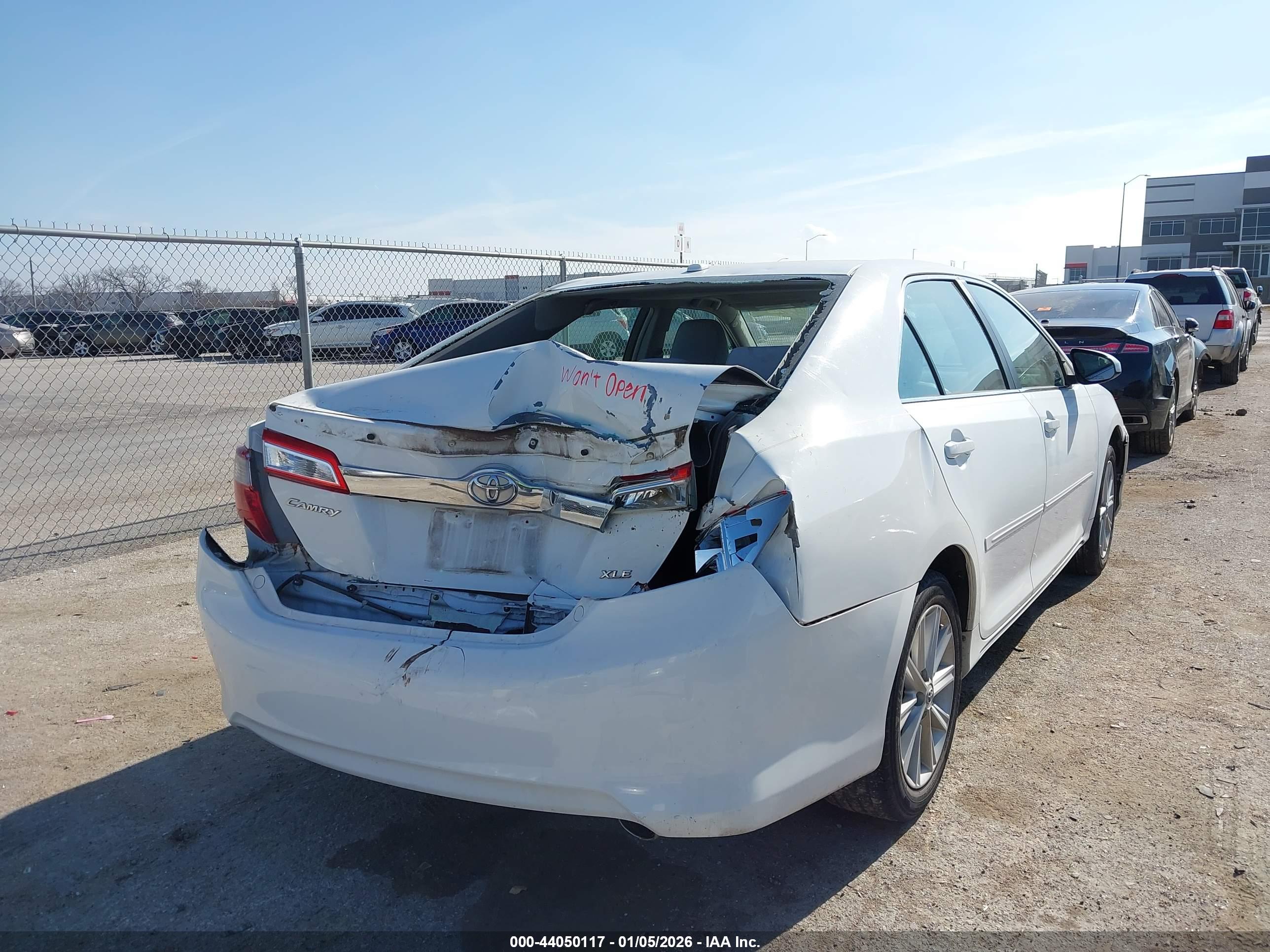 TOYOTA CAMRY image 4