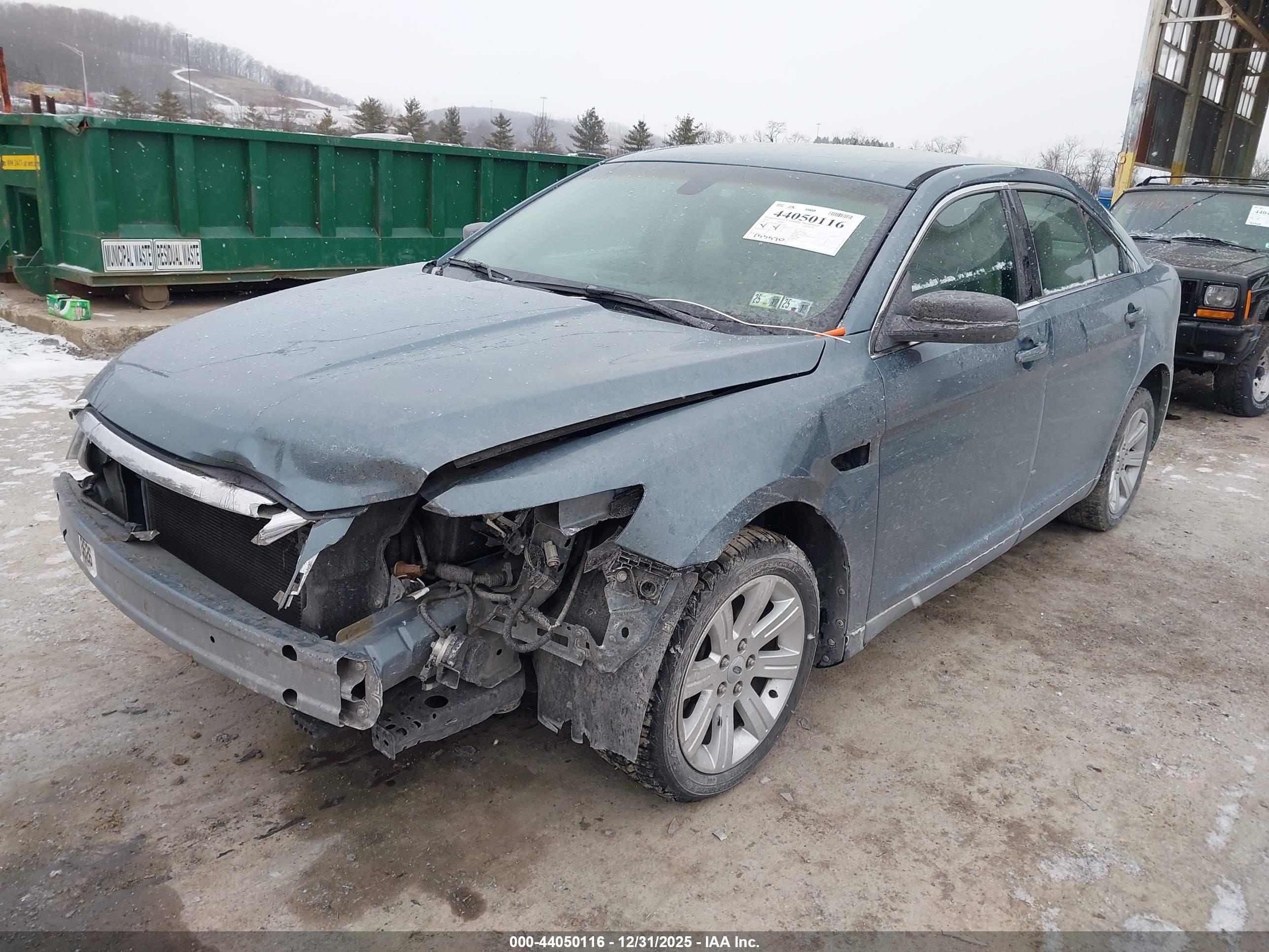 FORD TAURUS image 6