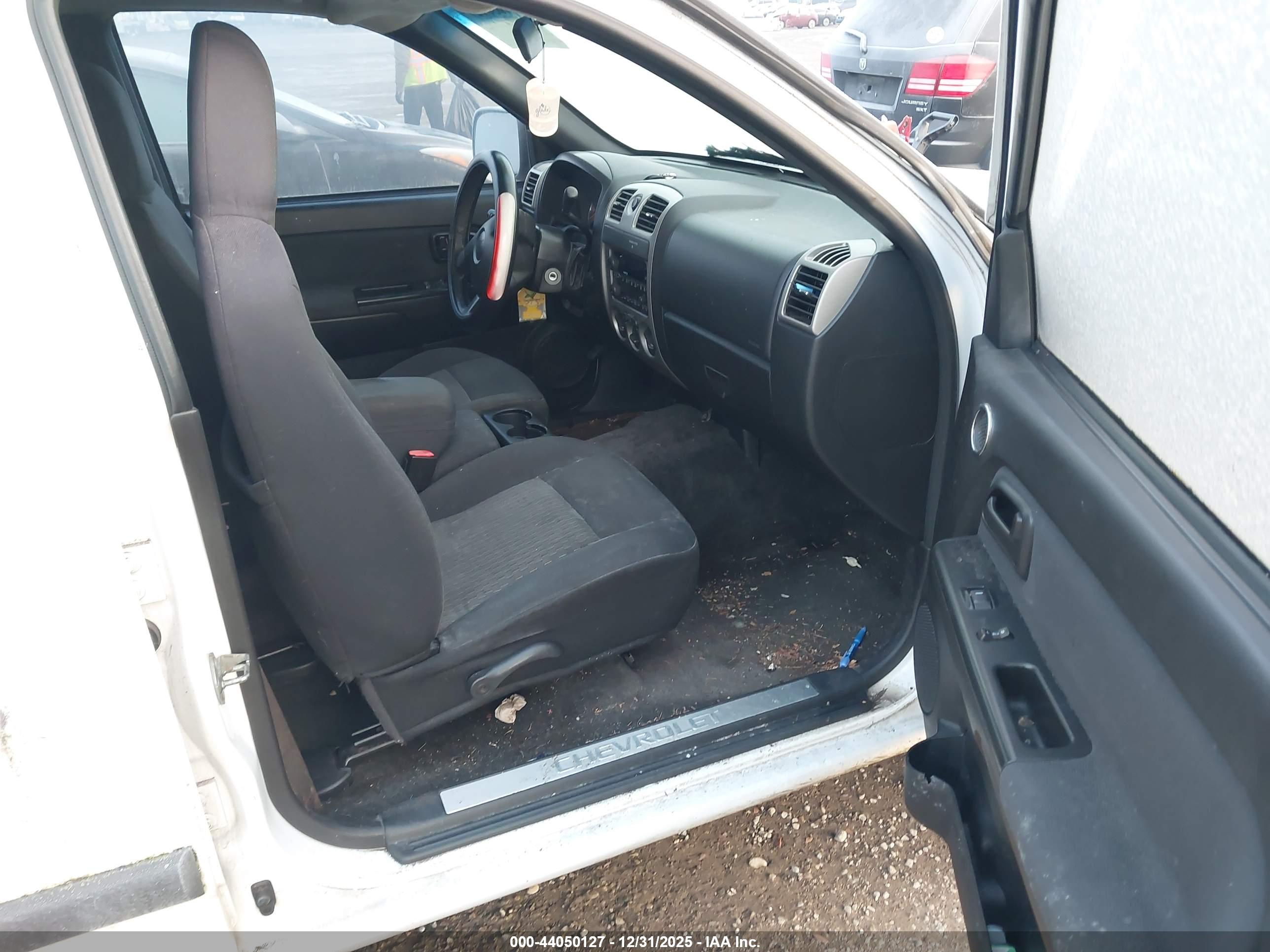 CHEVROLET COLORADO image 5