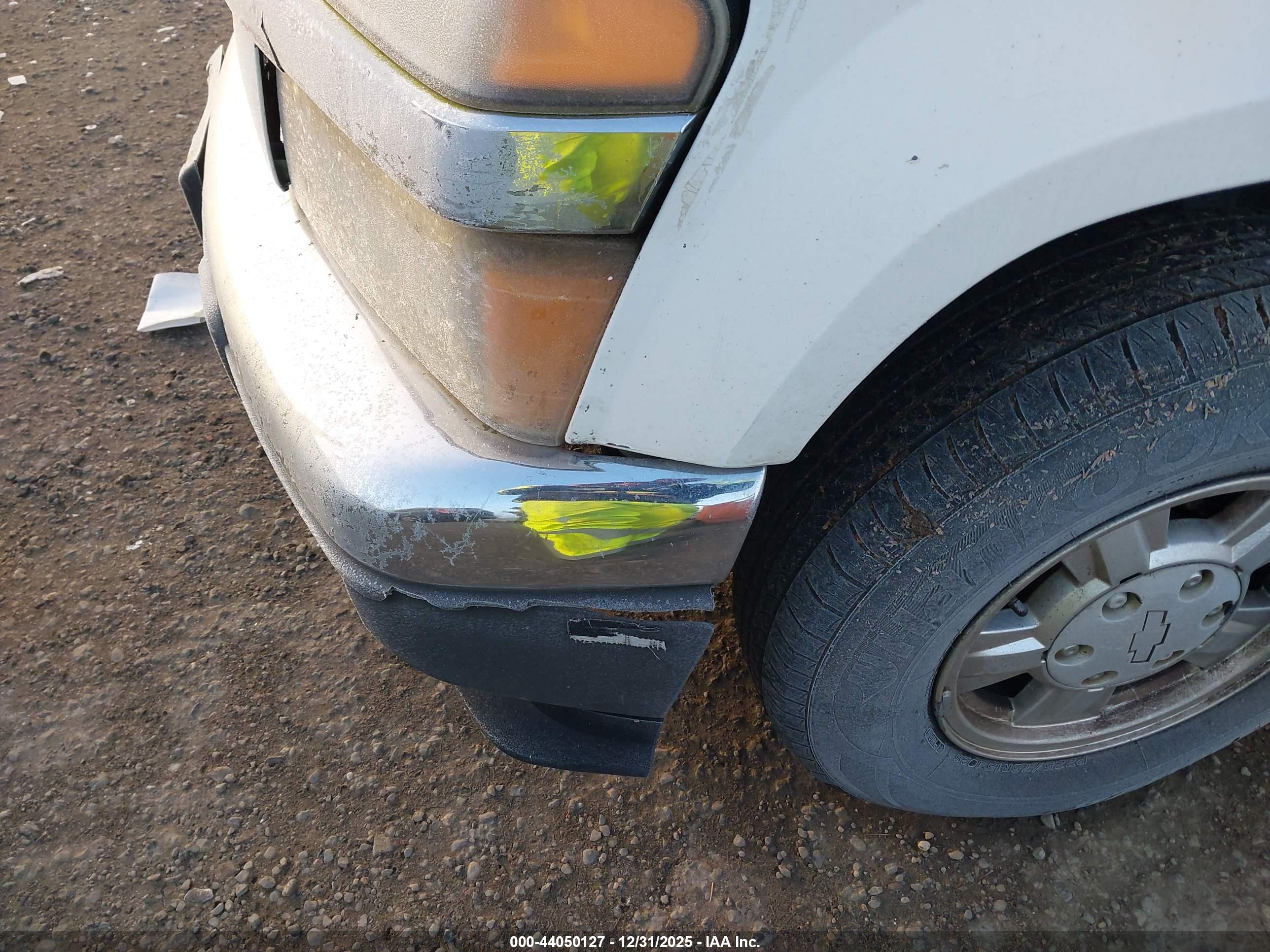 CHEVROLET COLORADO image 6