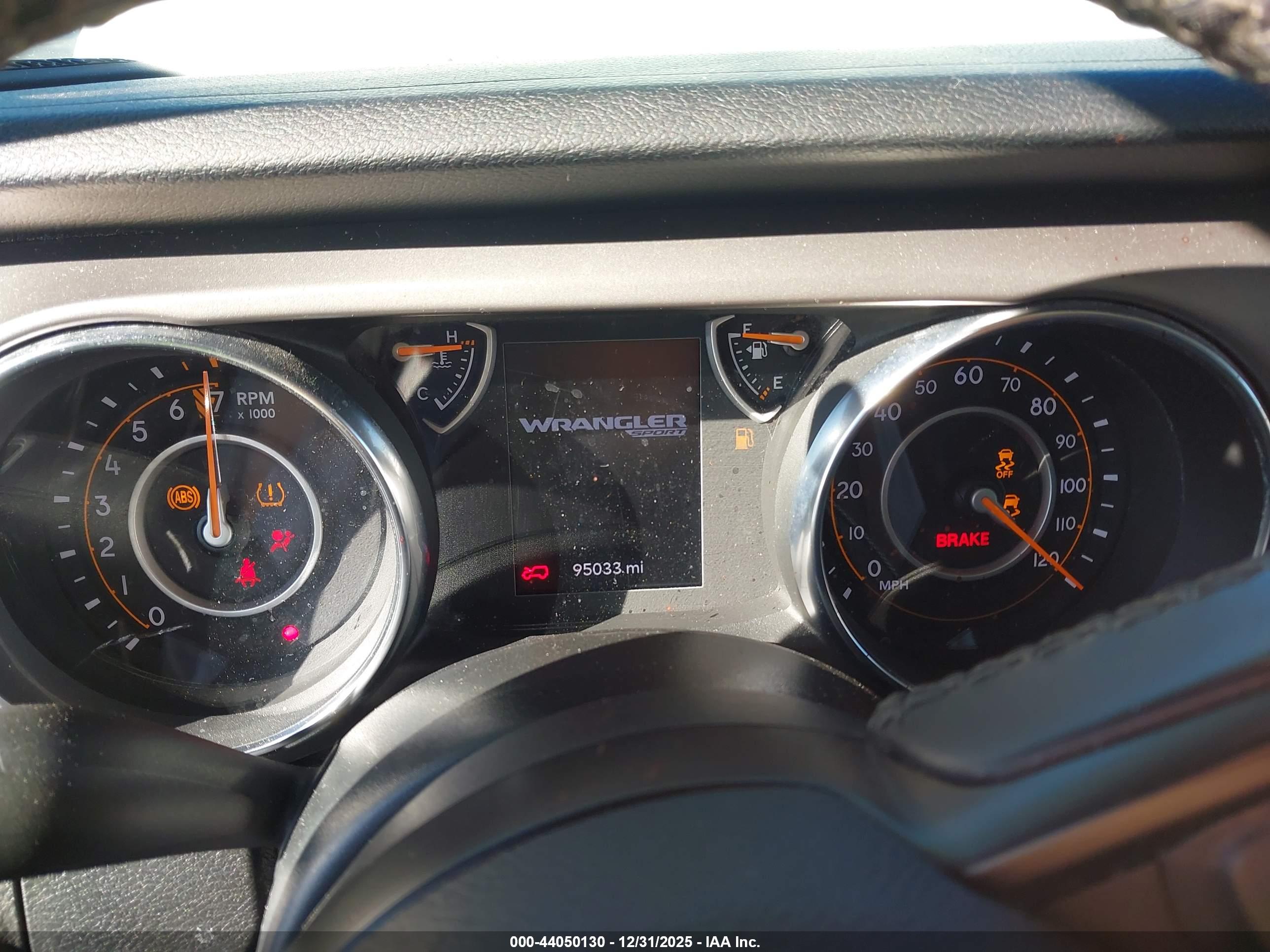 JEEP WRANGLER image 7