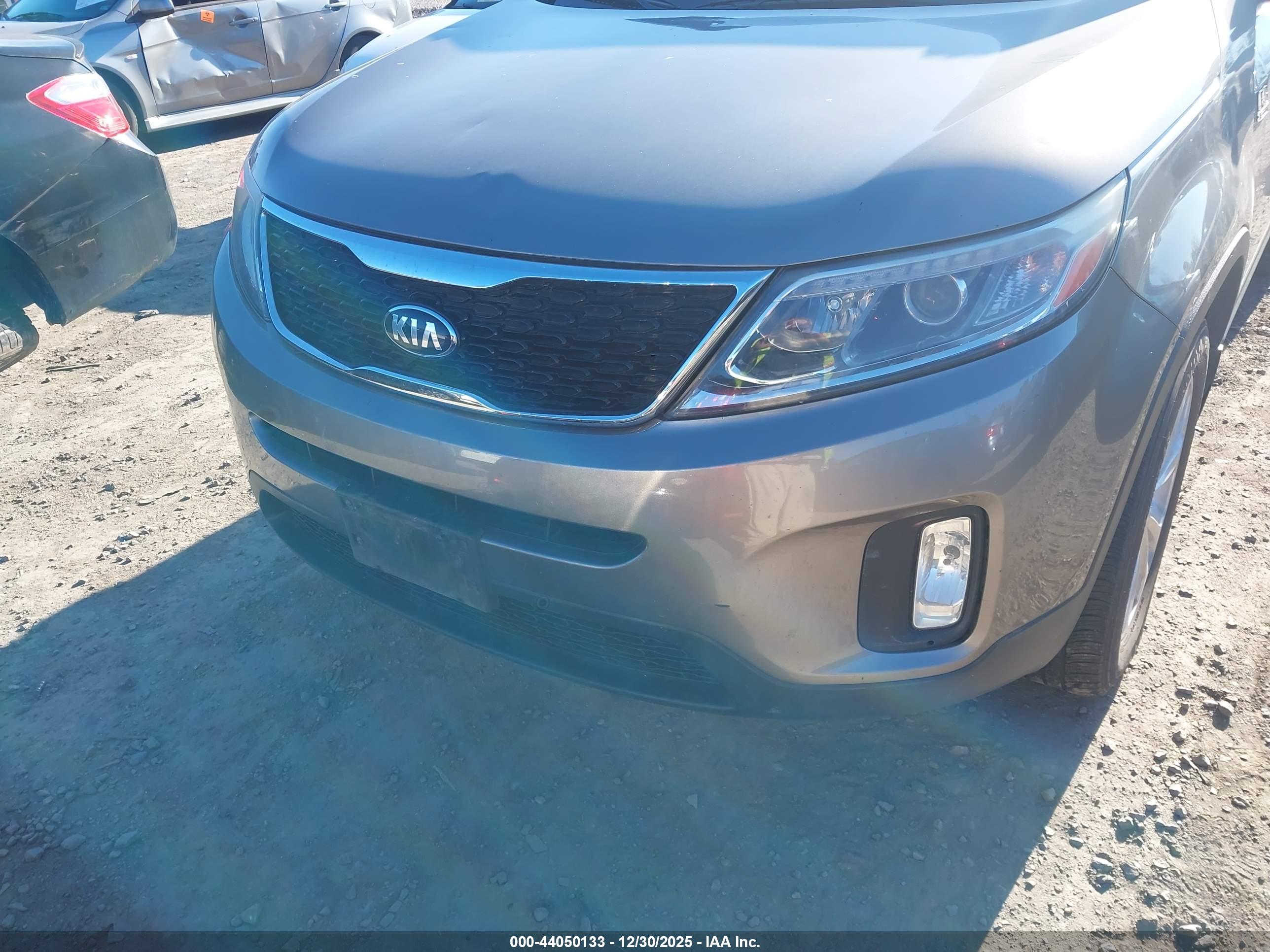 KIA SORENTO image 6