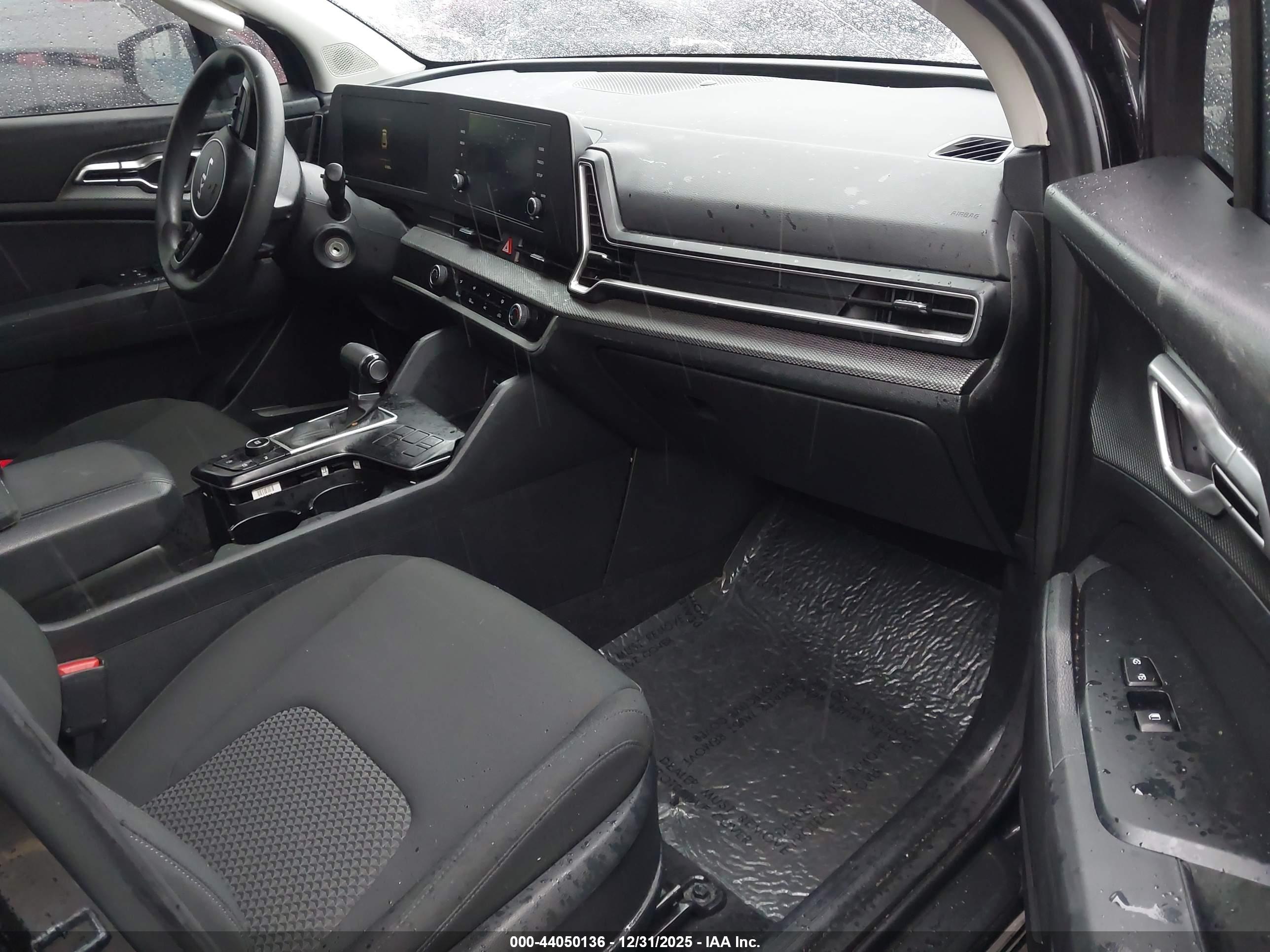 KIA SPORTAGE image 5