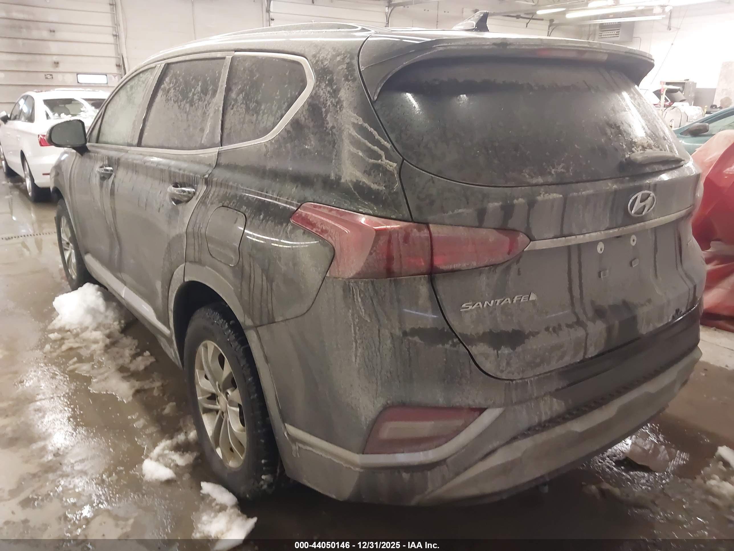 HYUNDAI SANTA image 3