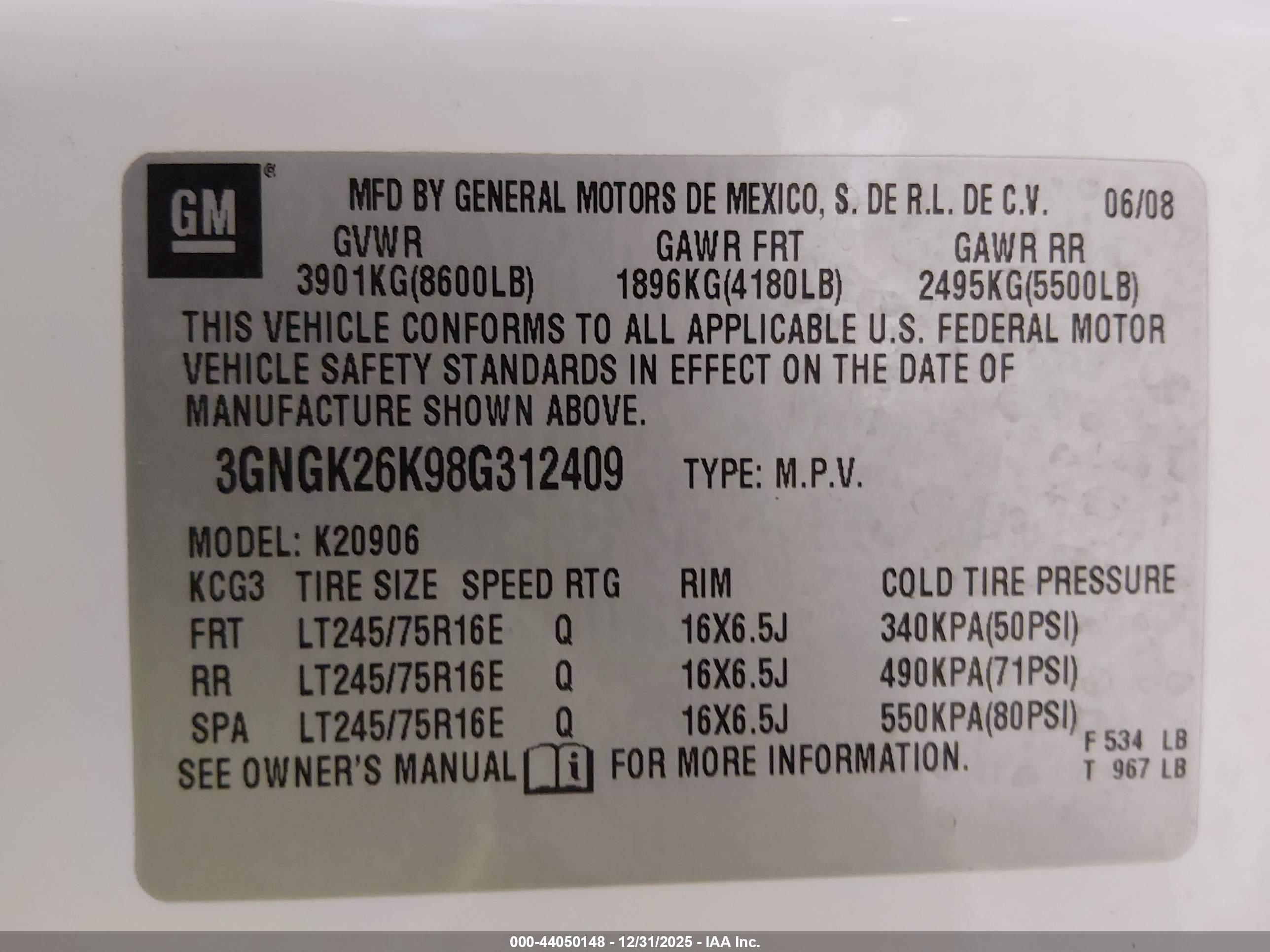 CHEVROLET SUBURBAN image 9