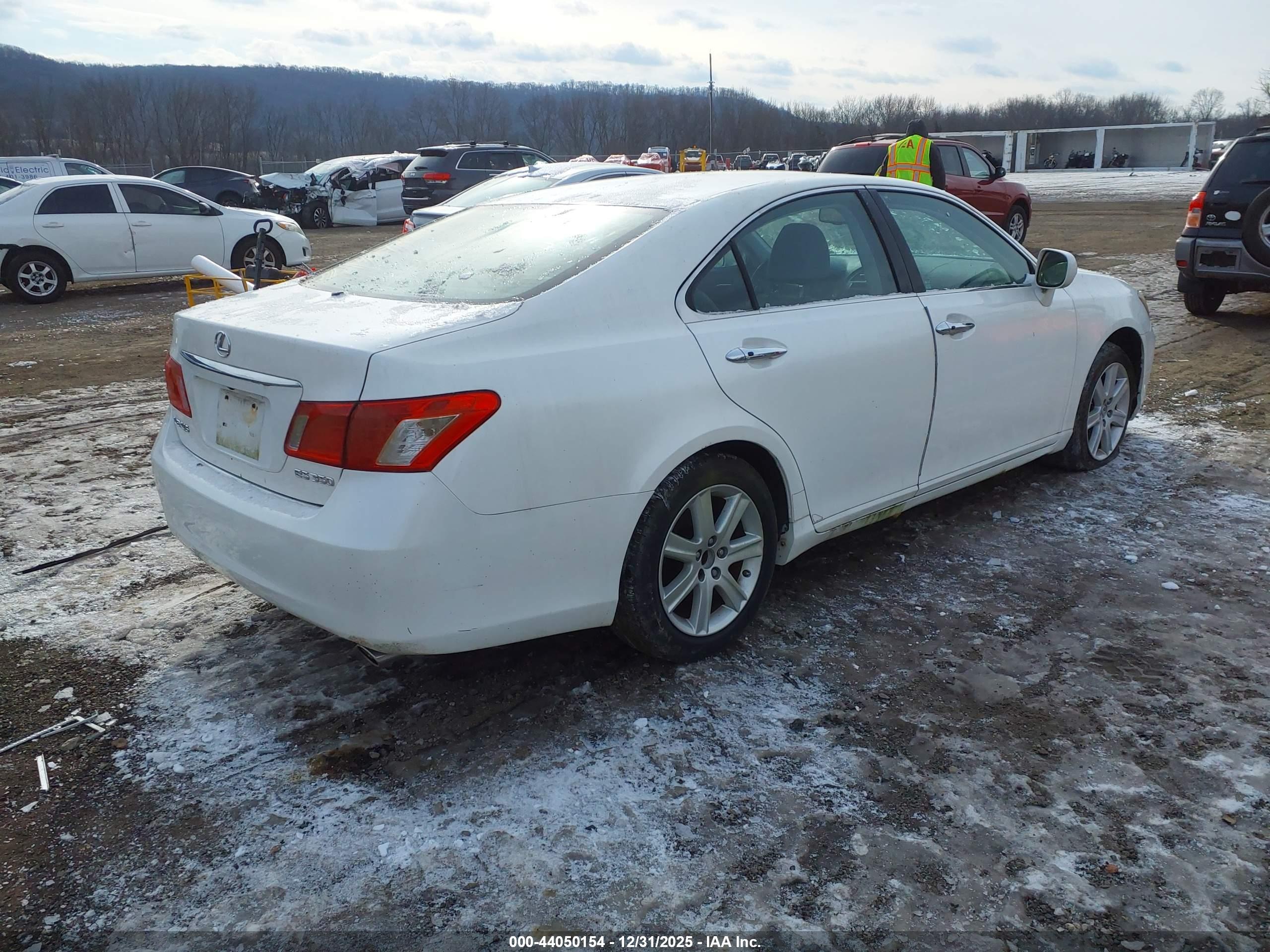 LEXUS ES image 4