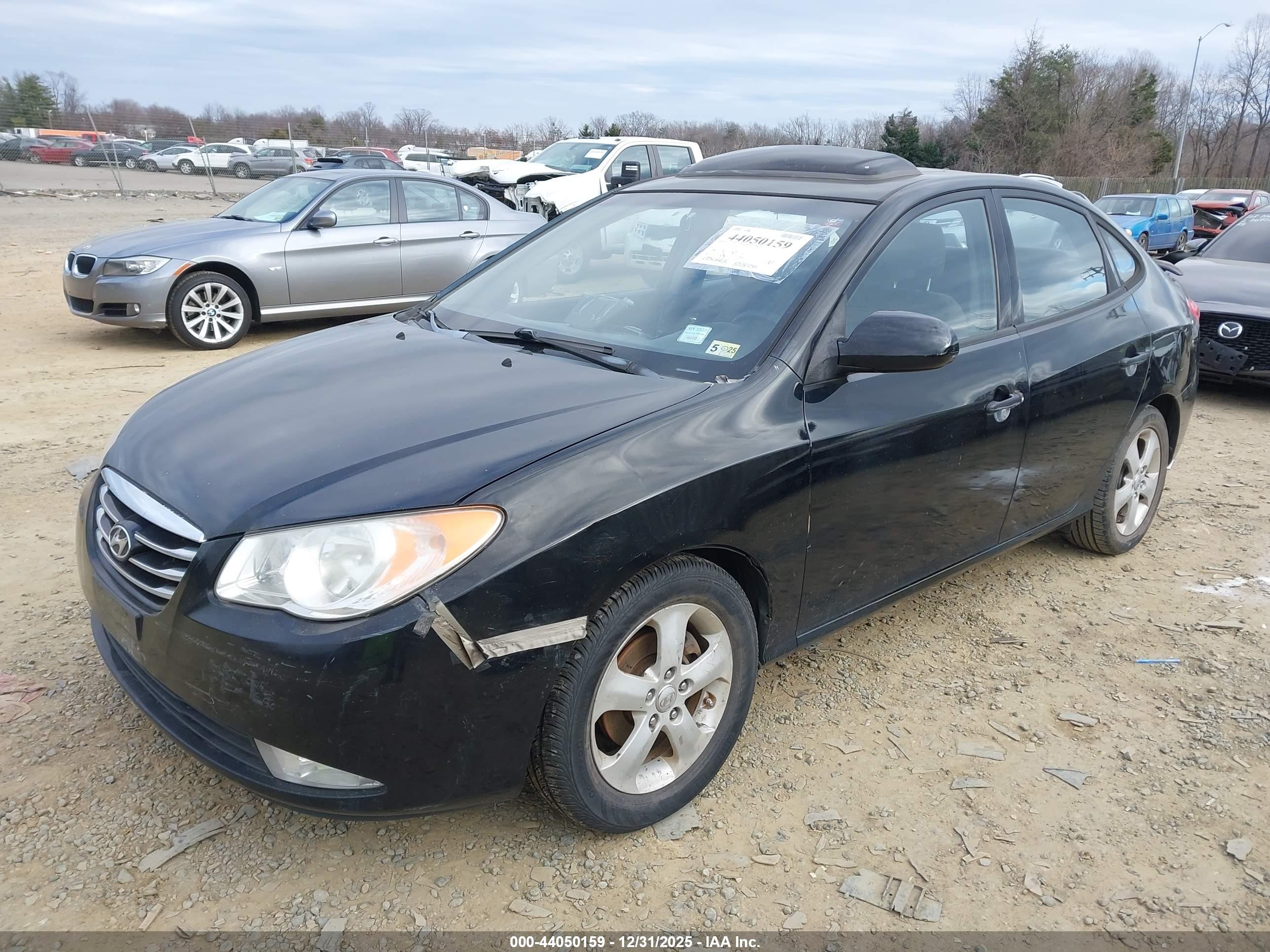 HYUNDAI ELANTRA image 2