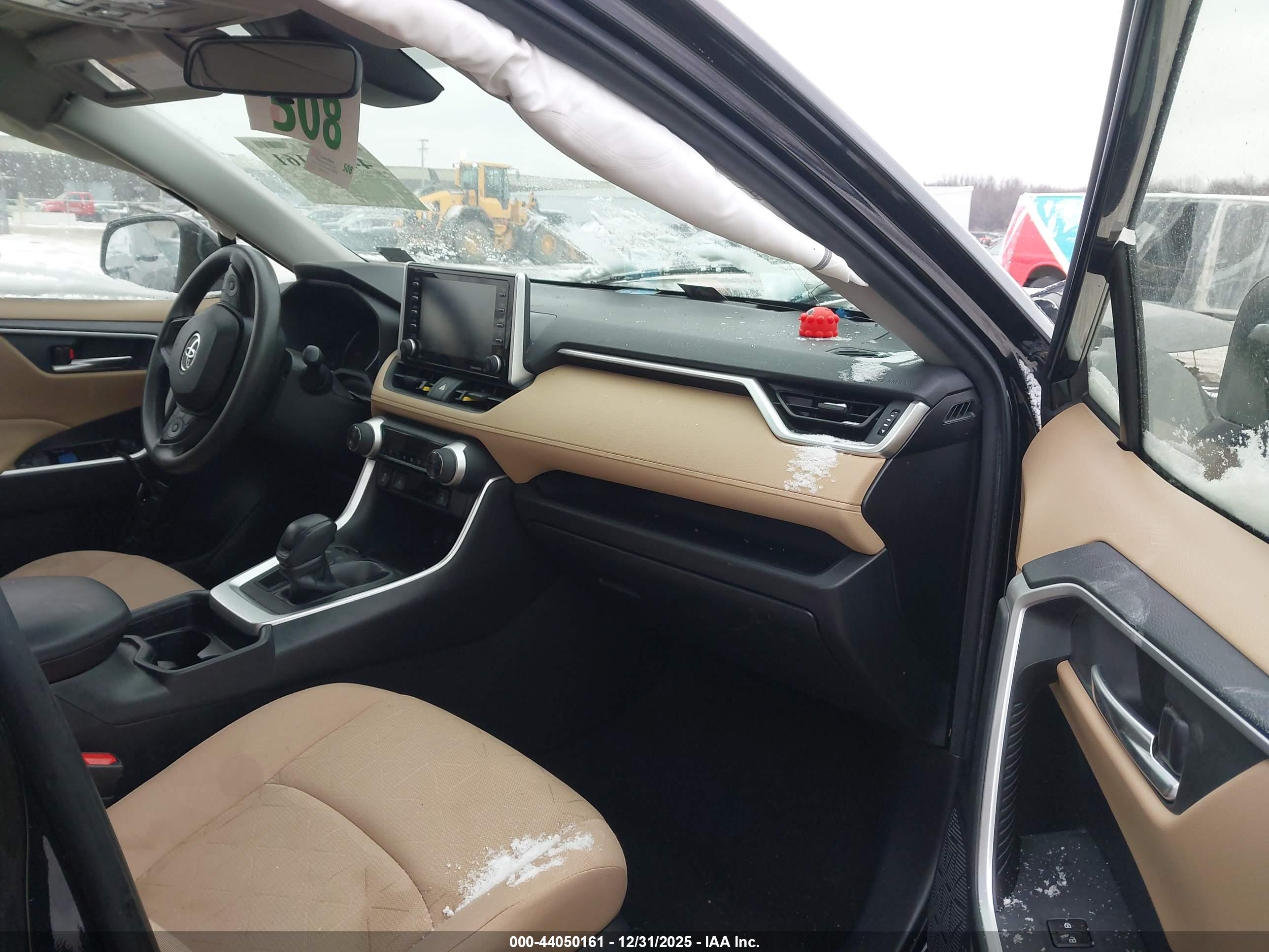 TOYOTA RAV4 image 5