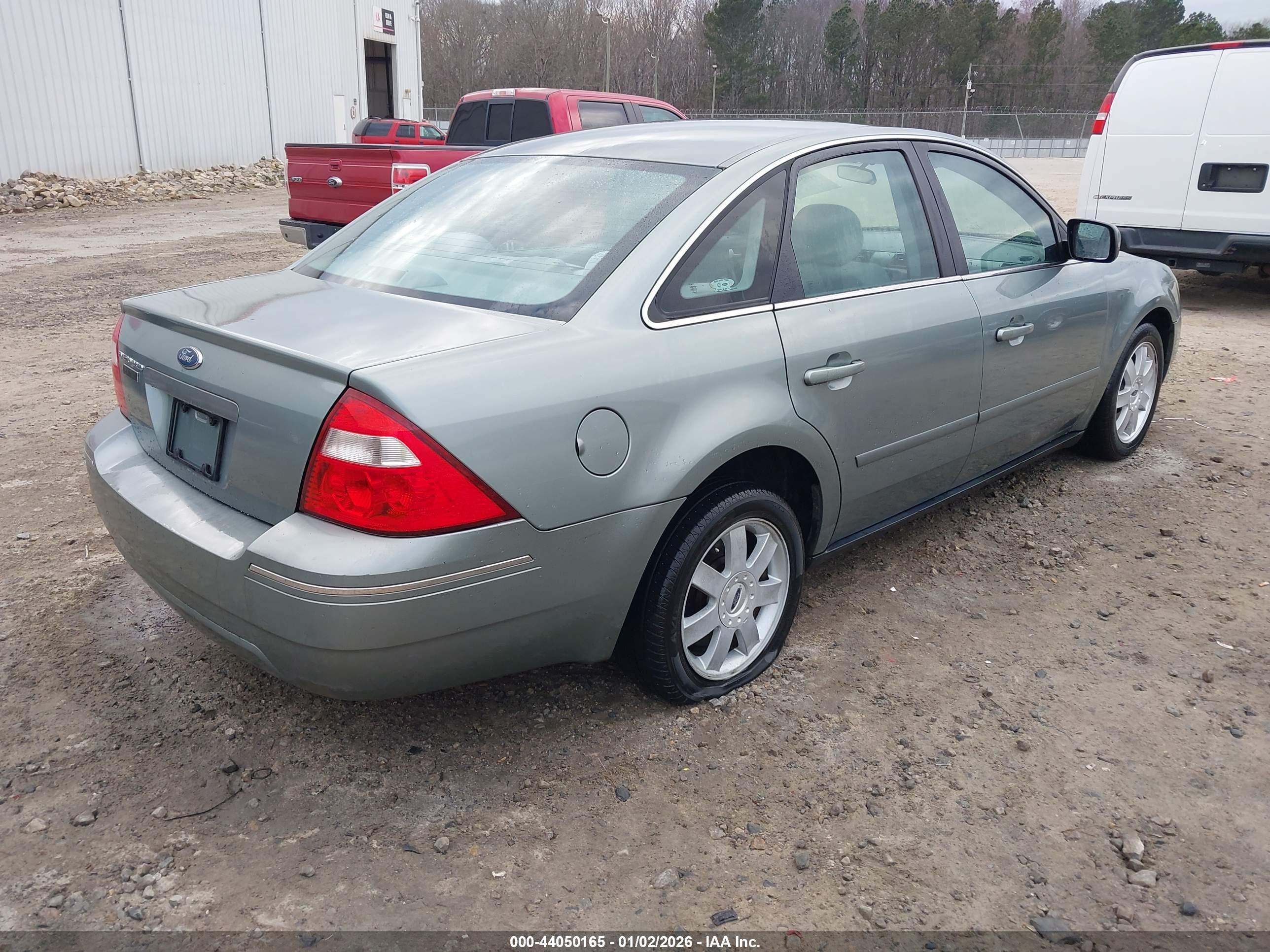 FORD FIVE image 4