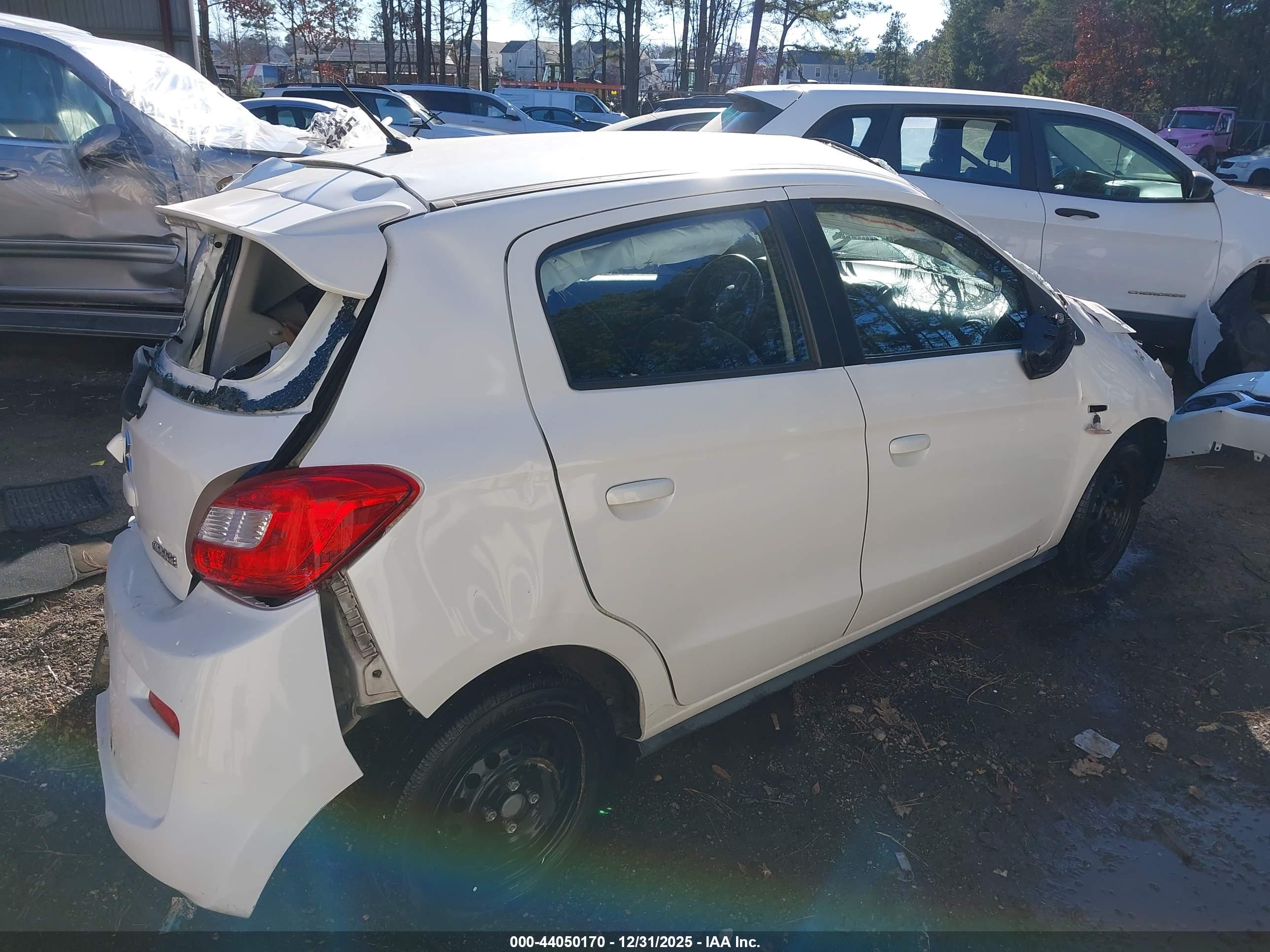 MITSUBISHI MIRAGE image 4